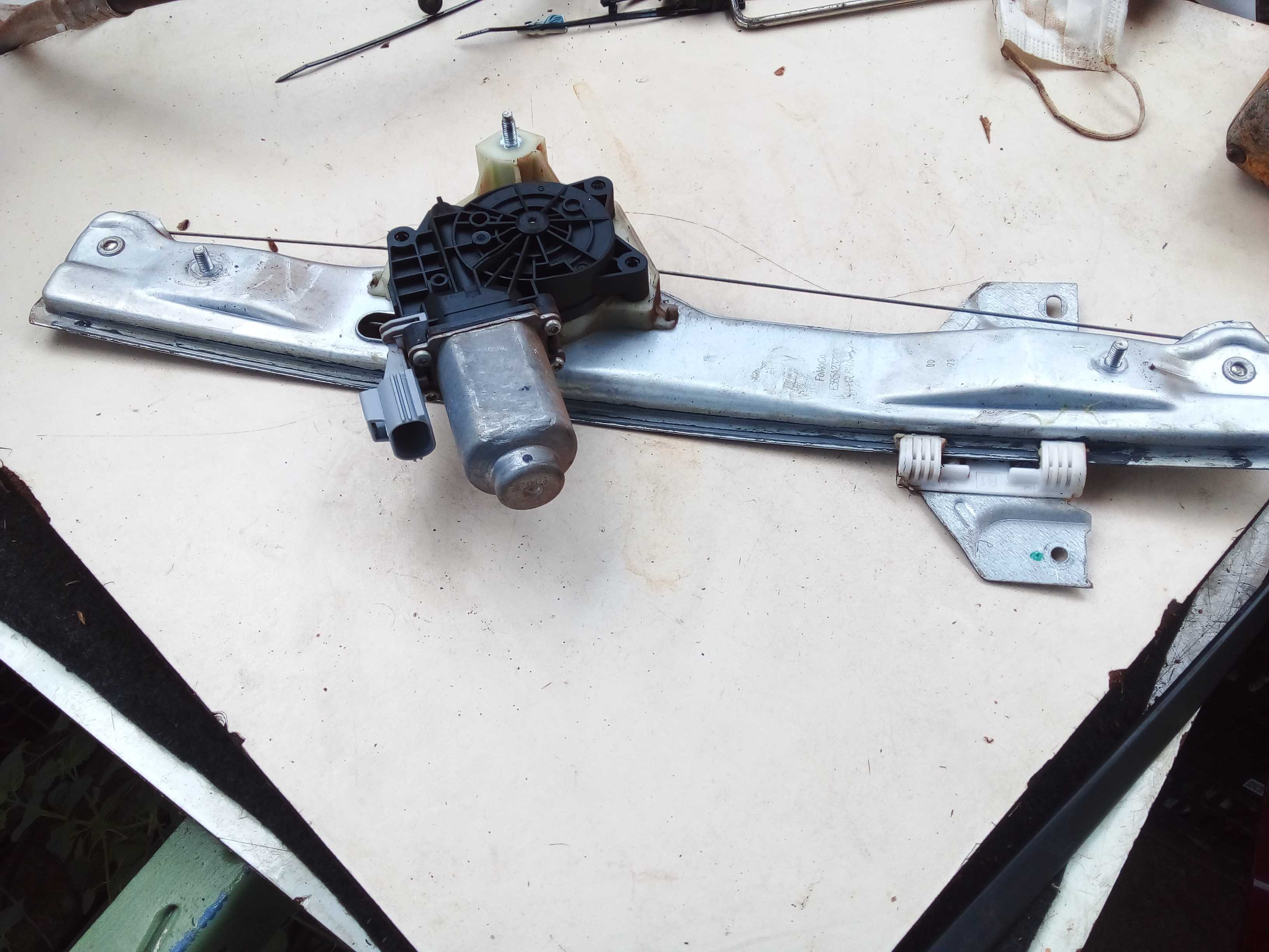 MAQUINA VIDRO ELET DIANT DIREITA KA 2015 E3B5A23200