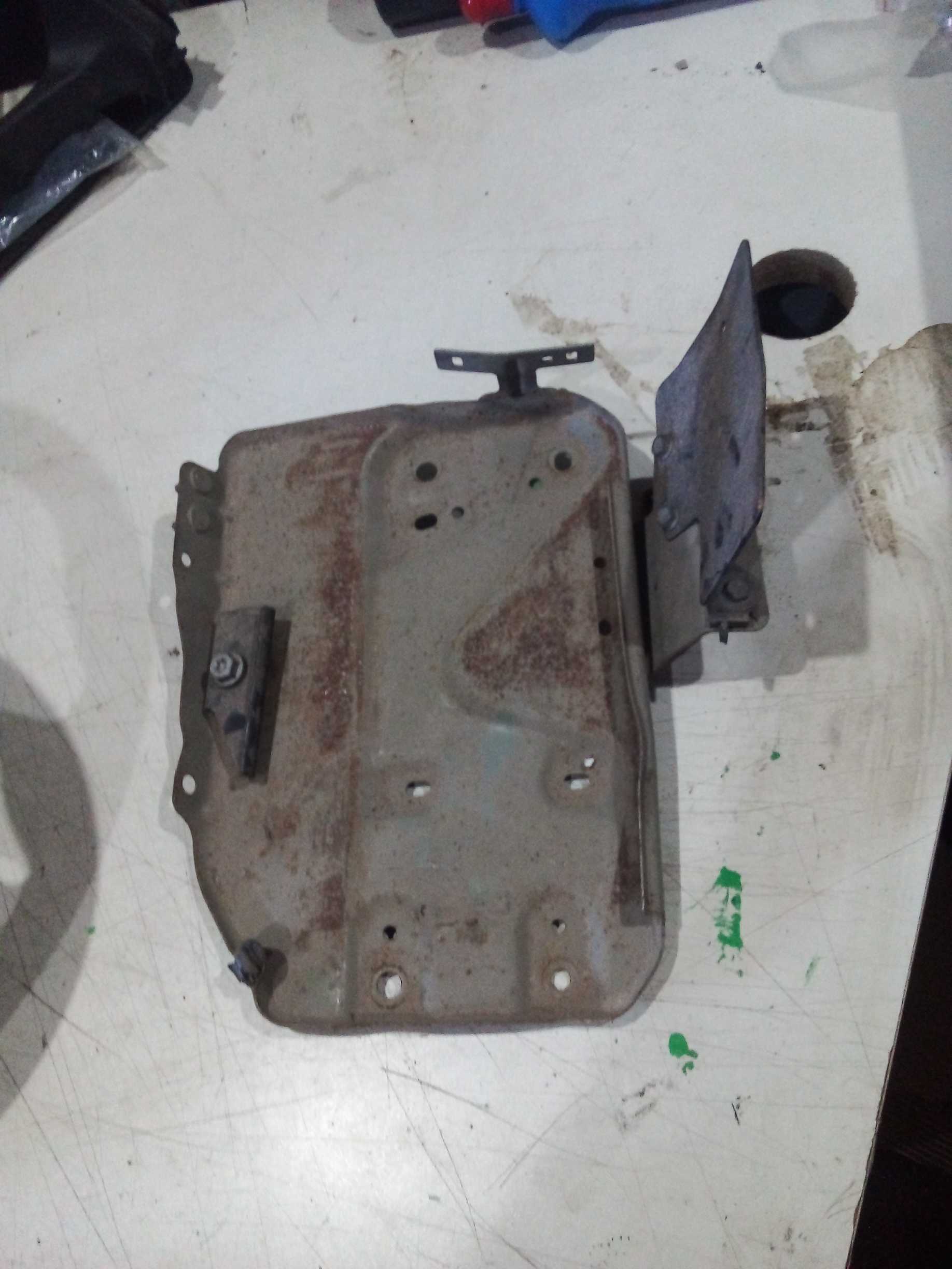SUPORTE BASE BATERIA VERSA  2012 2