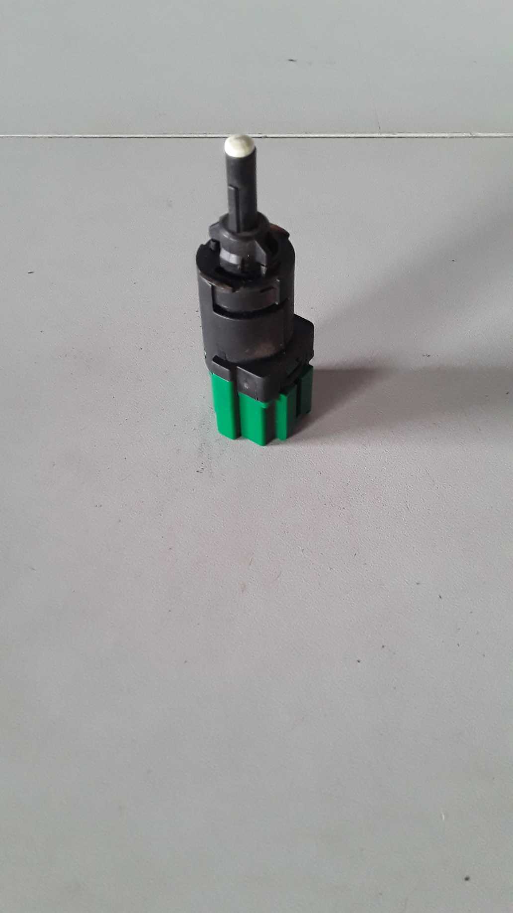 Sensor Do Pedal Luz Freio Citroen Ds3 2012