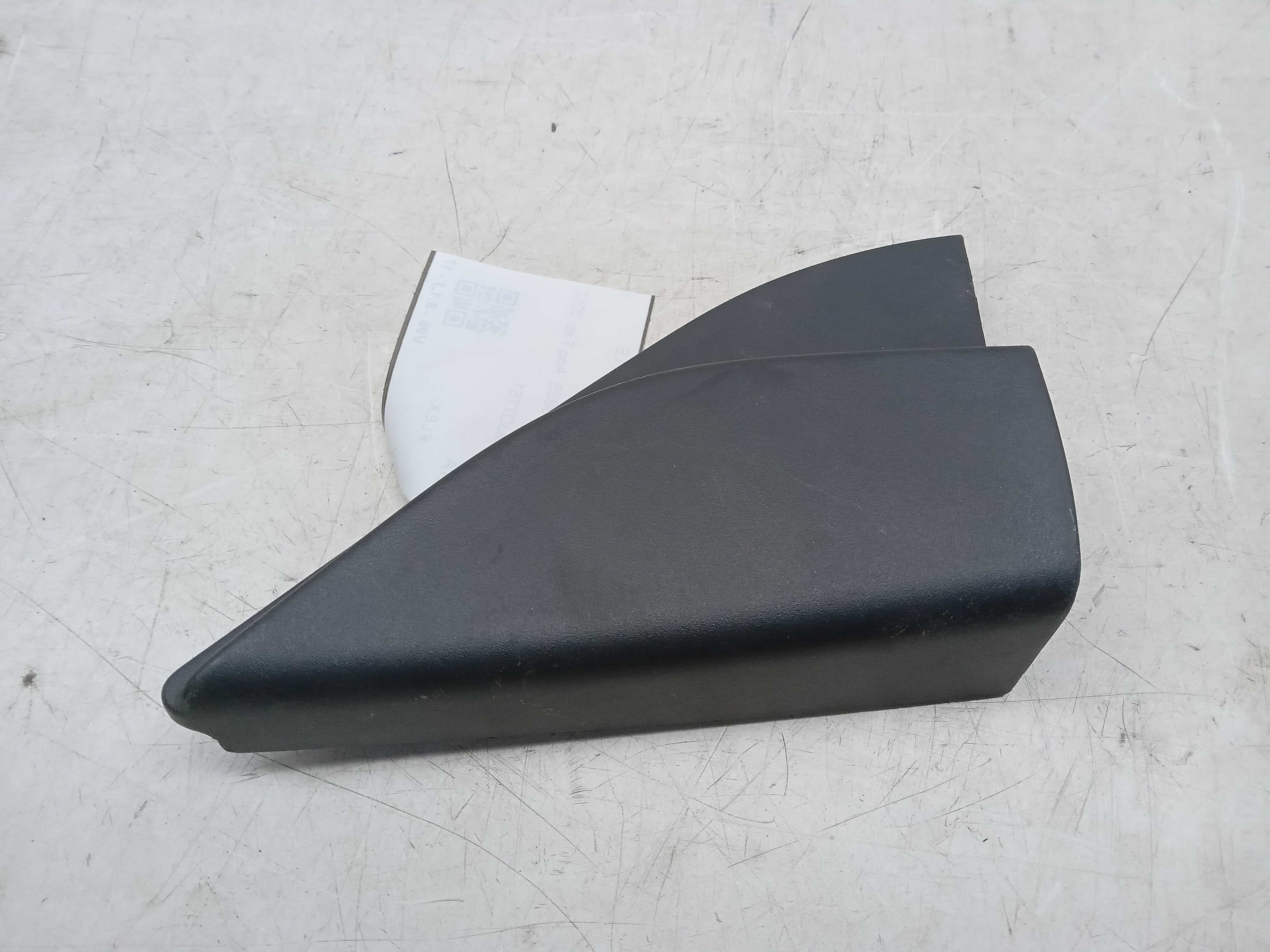 MOLDURA INTERNA RETROVISOR LE NISSAN MARCH 2012 1