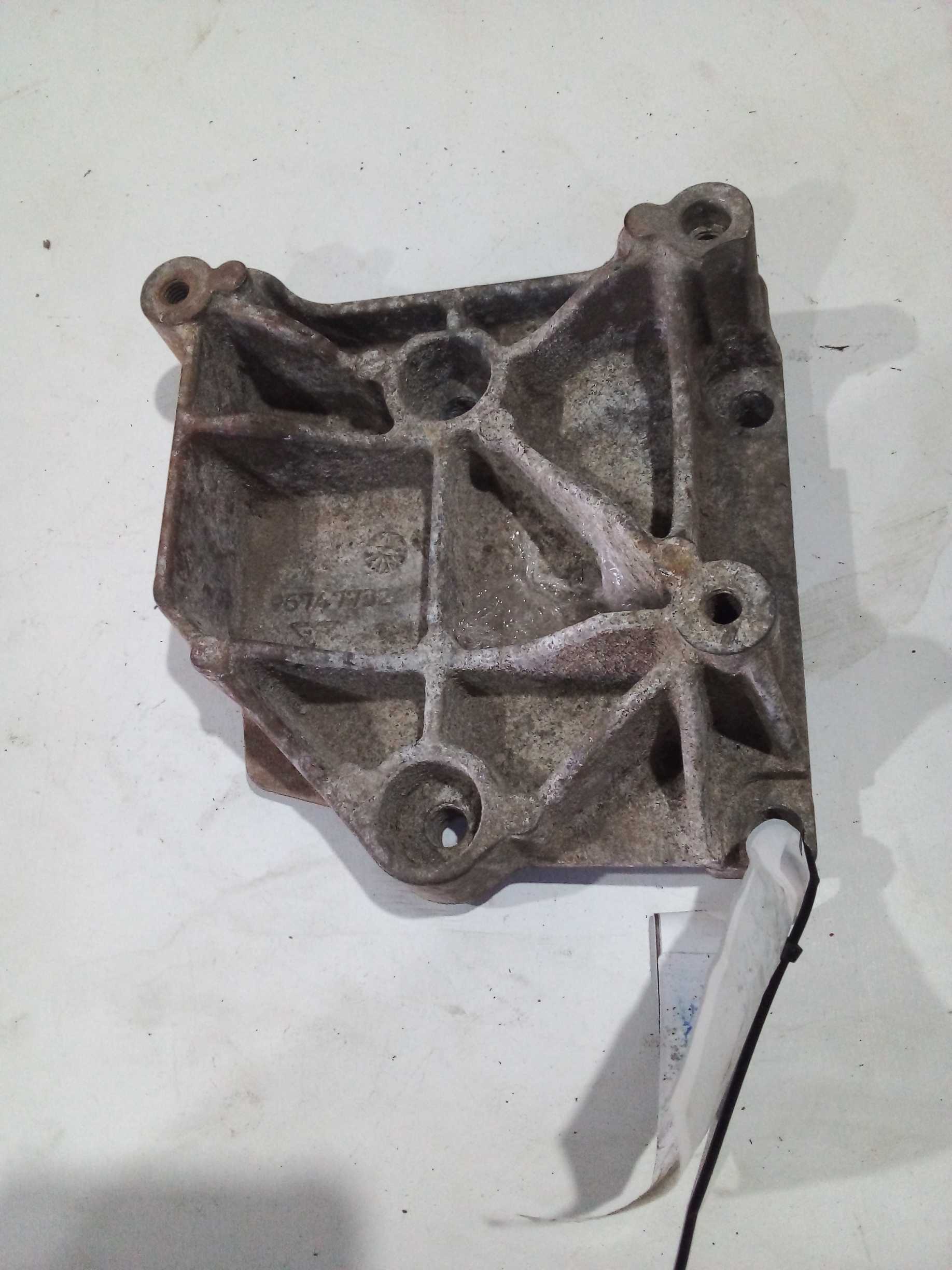 SUPORTE COMPRESSOR AR 308 9674773260