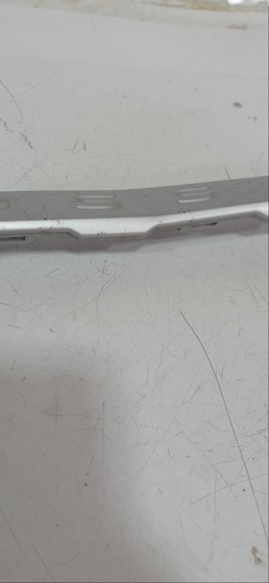 Aplique Moldura Inferior Parachoque Dianteiro Vw Cross 2020 4
