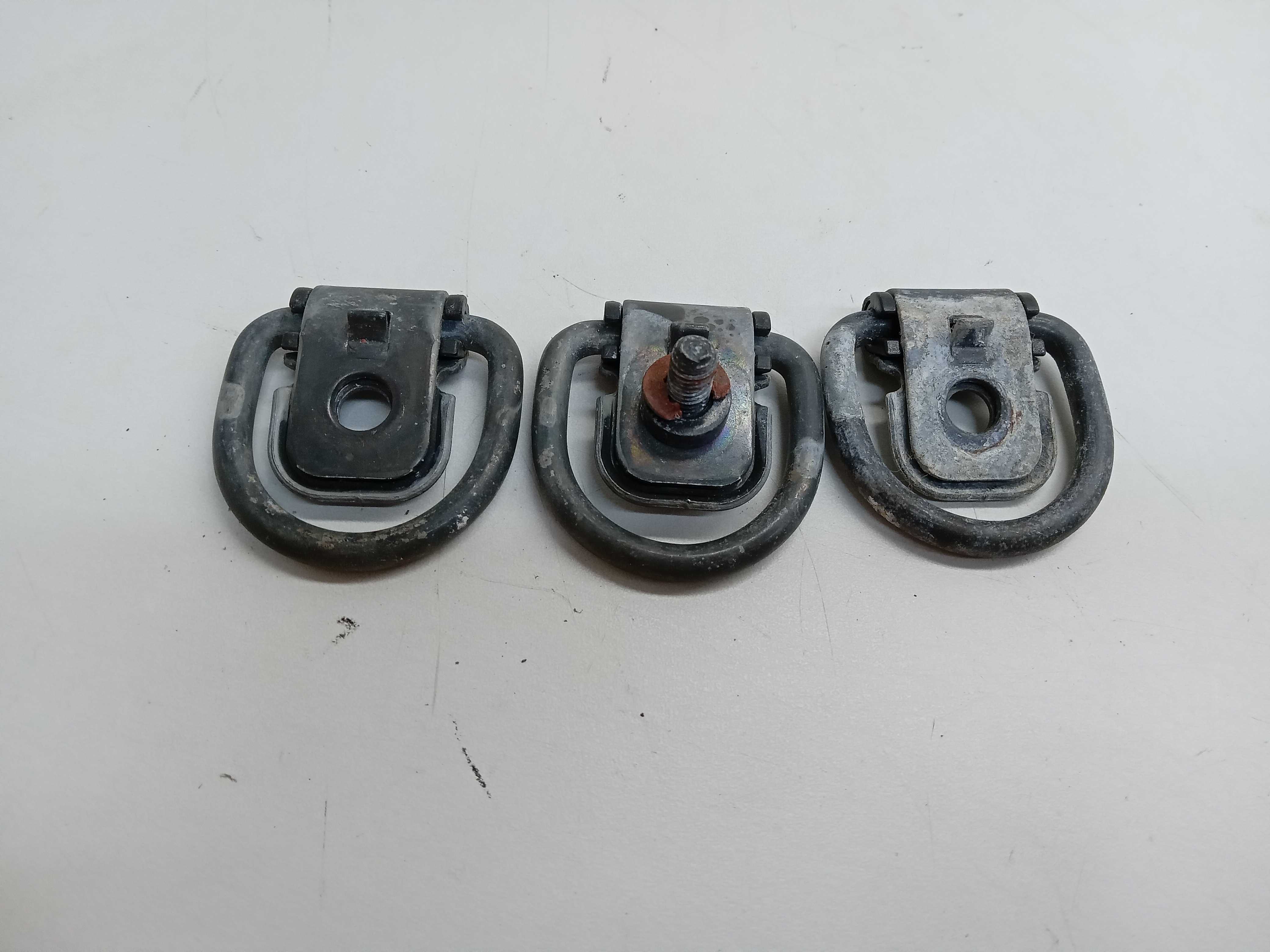 GANCHOS FIXAÇÃO PORTA MALAS CHEVROLET CAPTIVA 2009