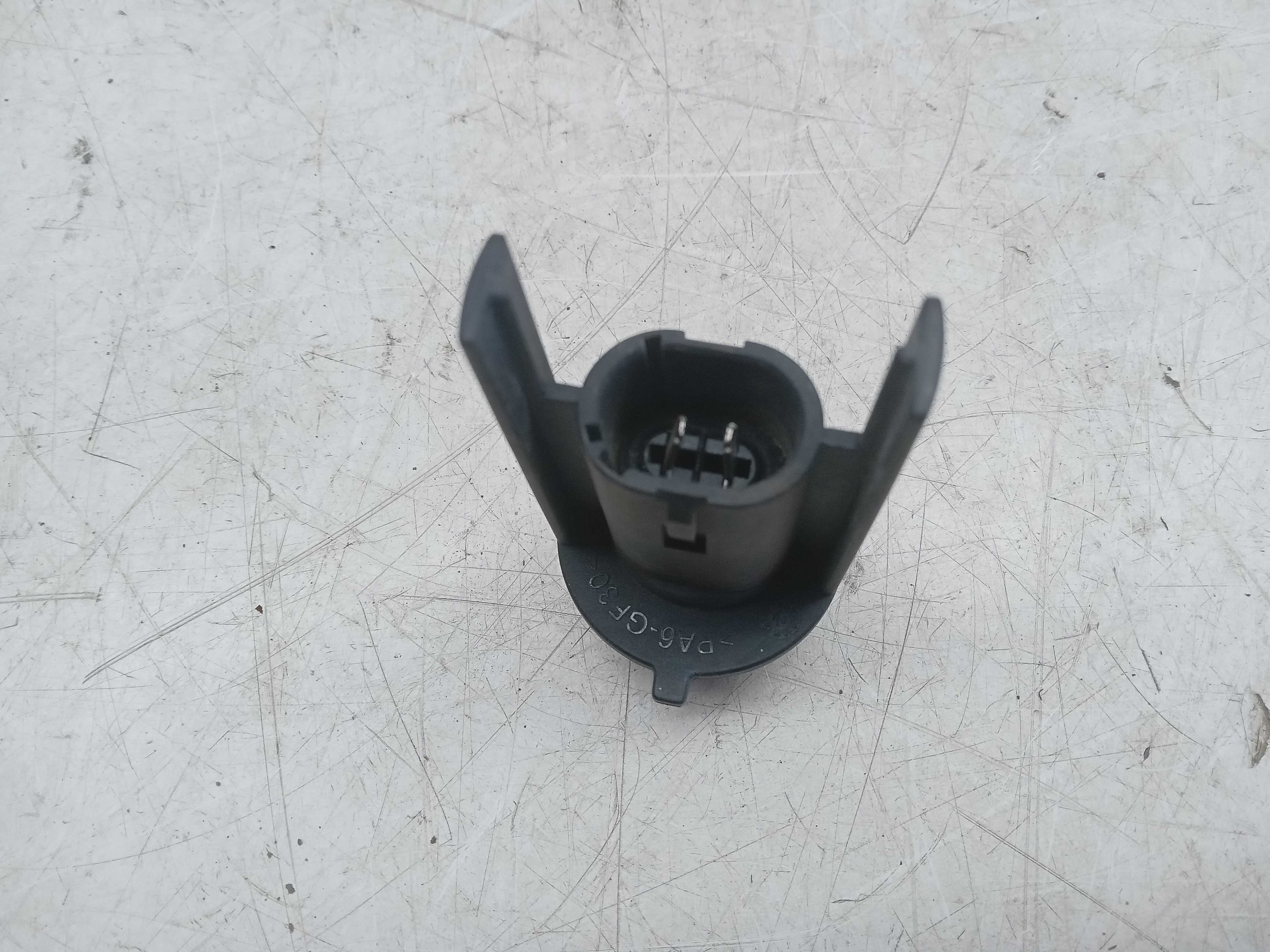 SOQUETE FAROL ESQUERDO Renault Sandero Stepway 2012 3