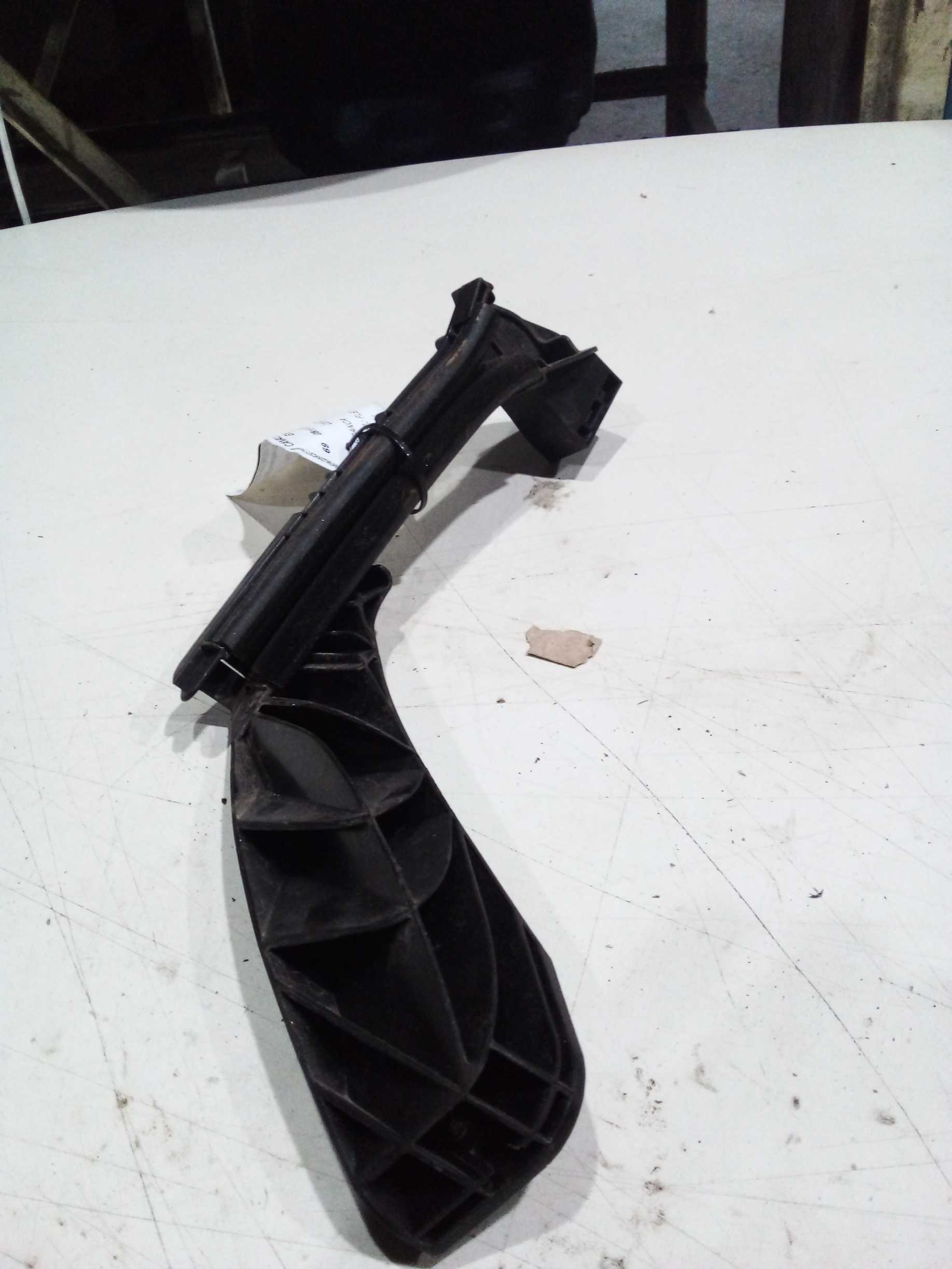 CANALETA DE VIDRO DA PORTA TRASEIRA ESQUERDA Peugeot 2008 20