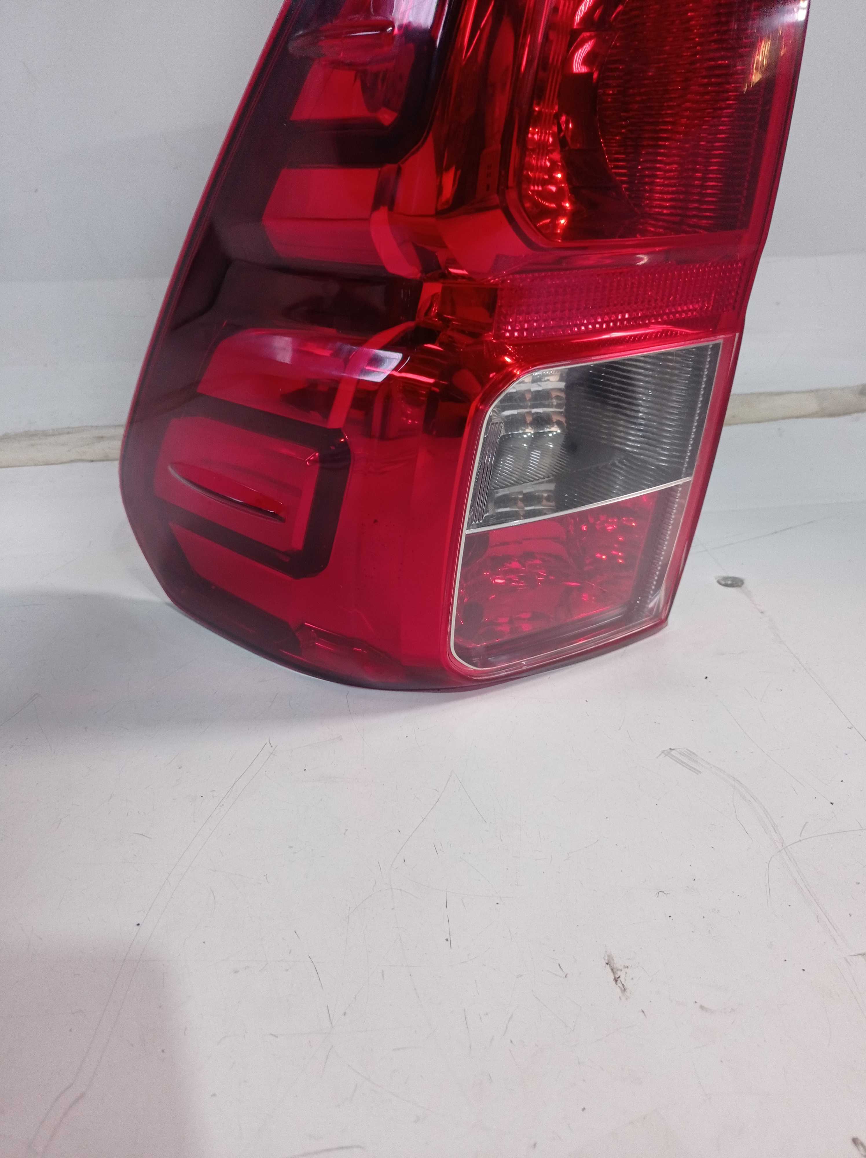 LANTERNA TRASEIRA ESQUERDA TOYOTA HILUX 2016 A 2018 2