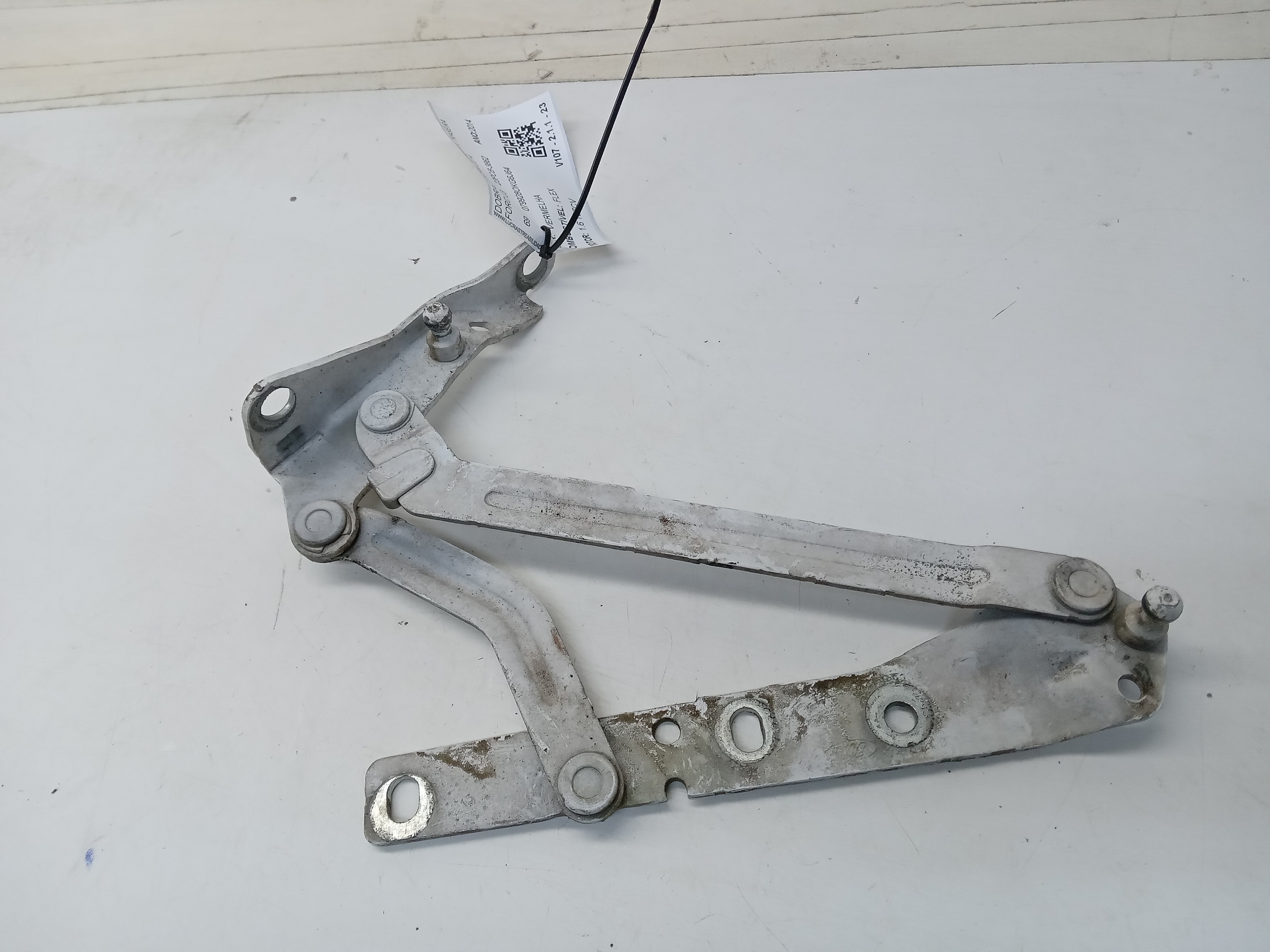 DOBRADIÇA TAMPA TRASEIRA LD FORD FIESTA SEDAN 2014 1