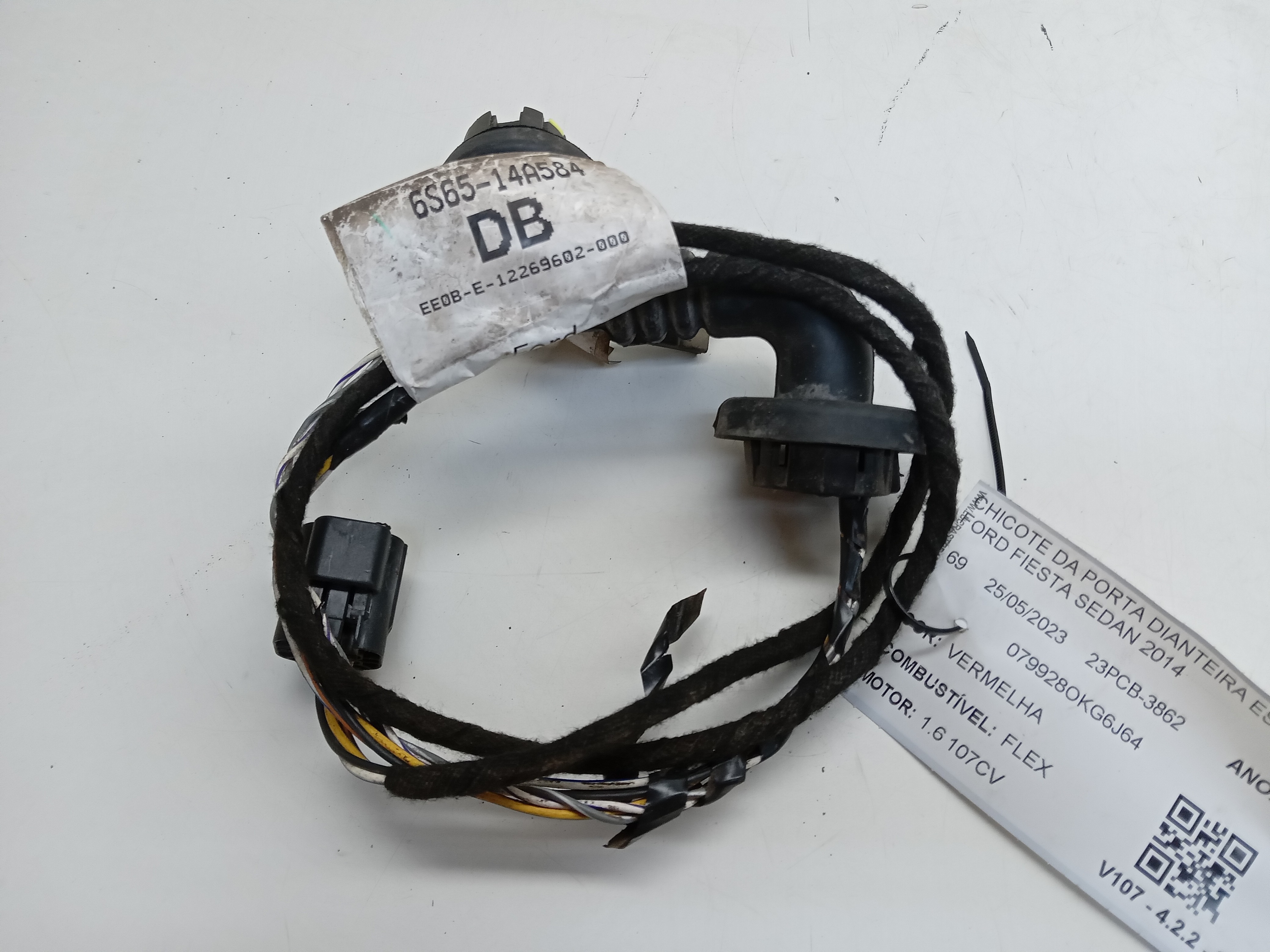 CHICOTE DA PORTA DIANT LE FORD FIESTA SEDAN 2014 2