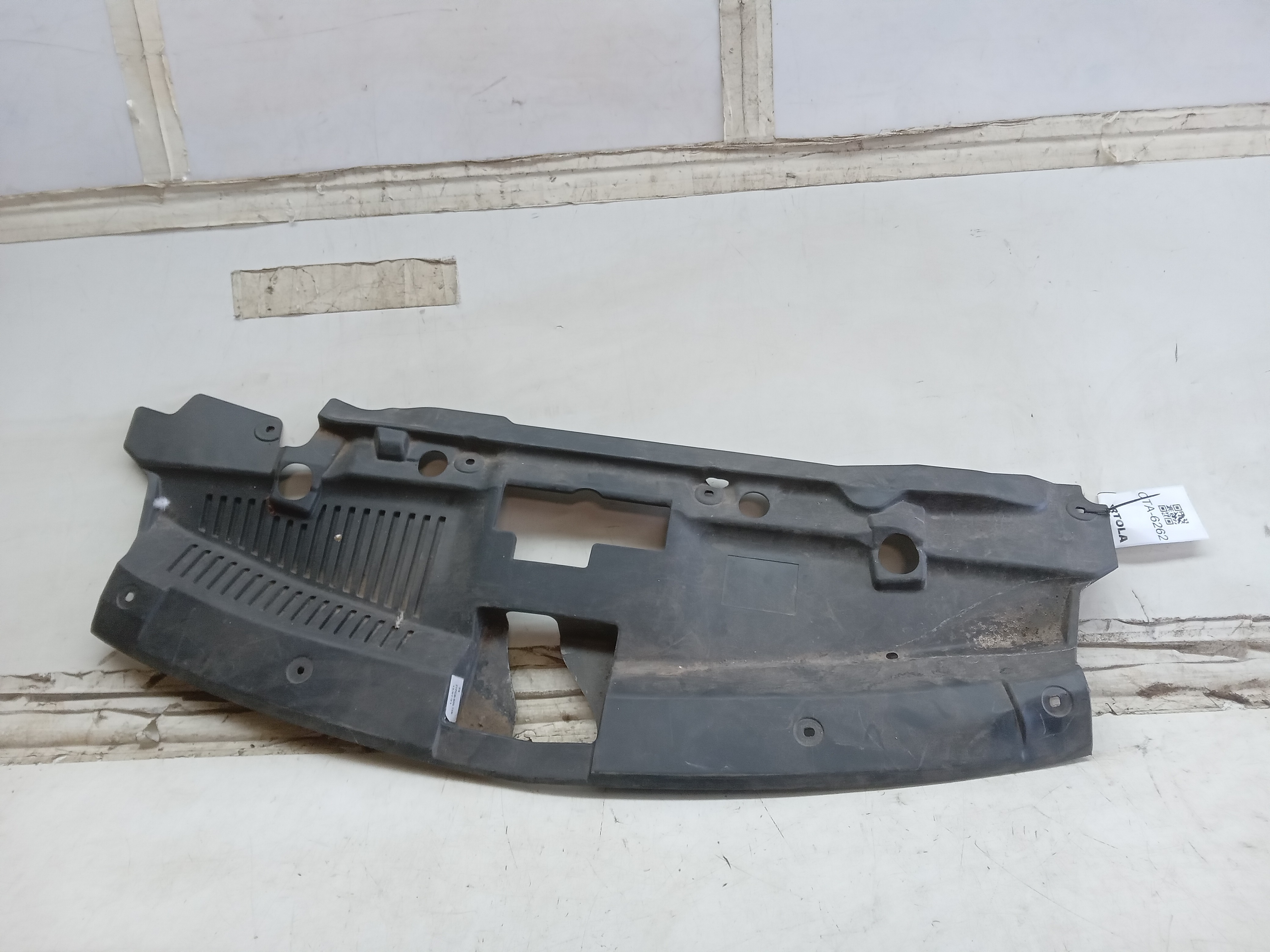 DEFLETOR SUPERIOR RADIADOR GM TRACKER 2018