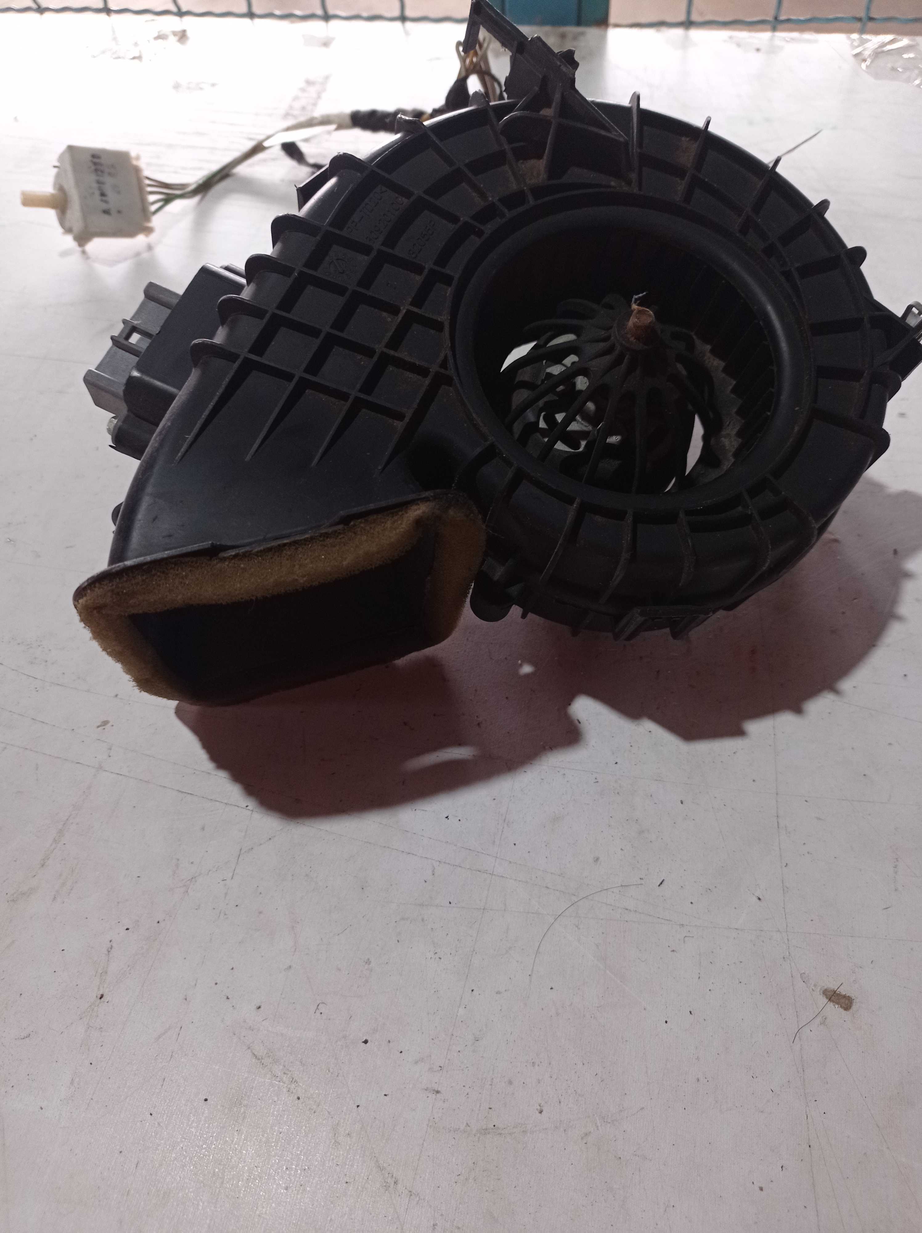 MOTOR DO AR FORÇADO CAIXA DE AR 2 Citroën C4 2010 3
