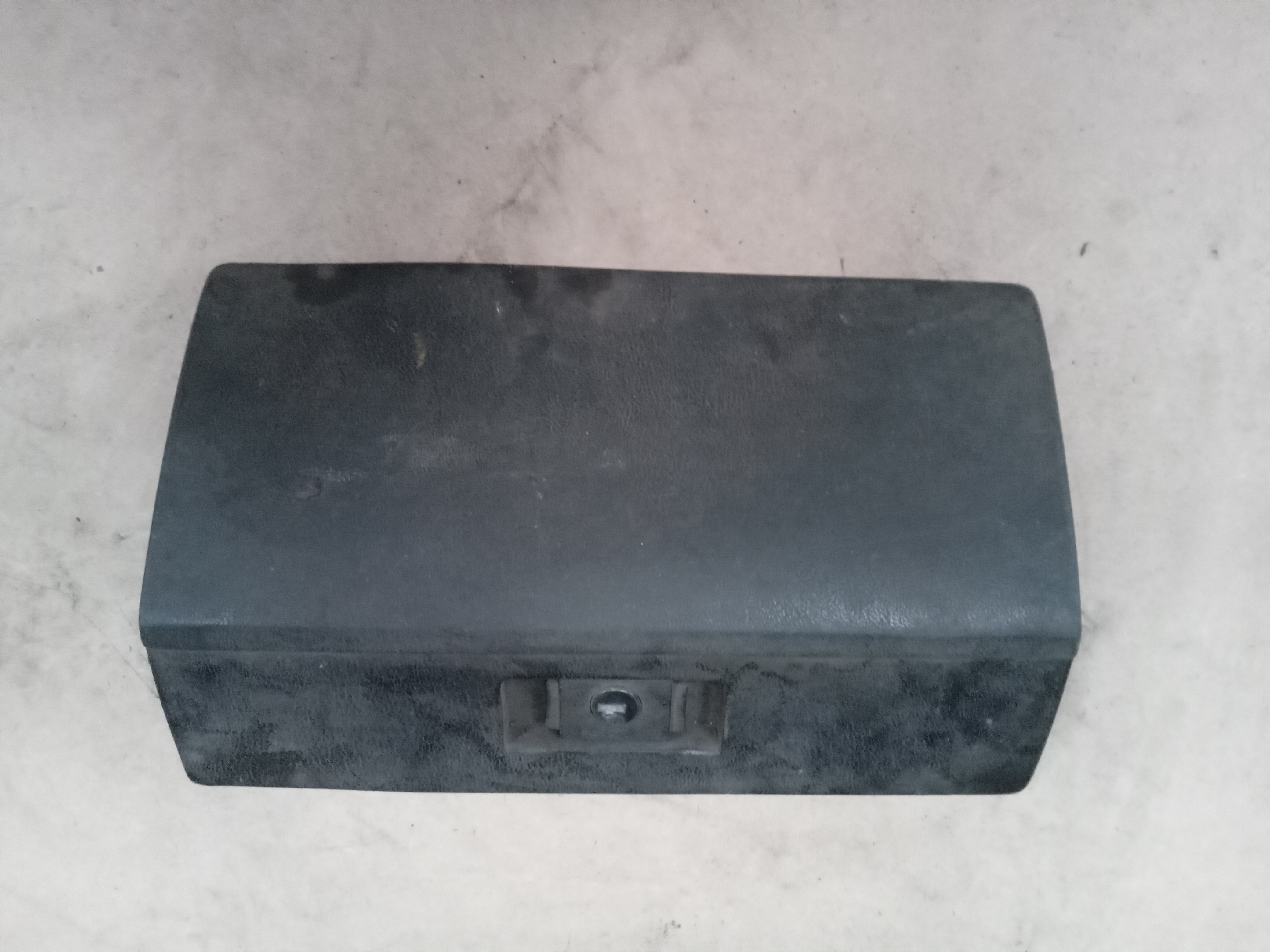 Tampa porta luvas Ford Belina 1990 1