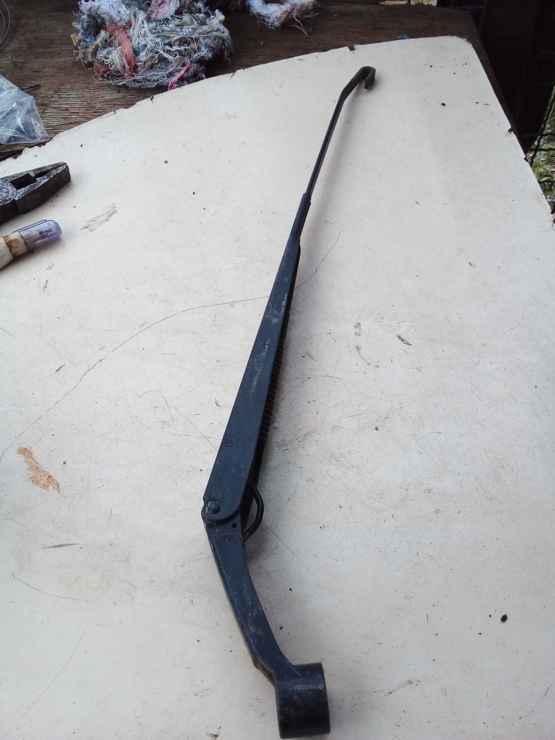 BRAÇO HASTE LIMPADOR PARABRISA ESQUERDO HILUX 2010 2
