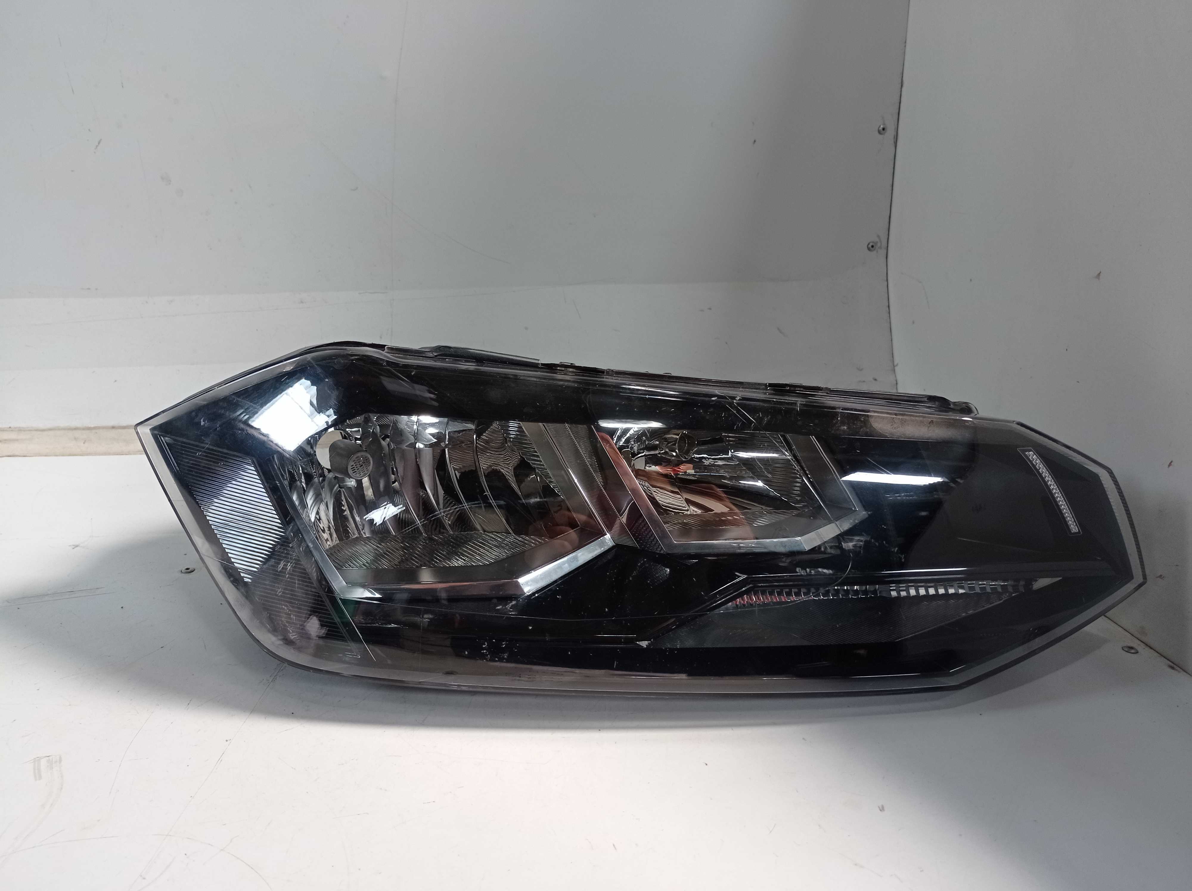 FAROL DIREITO VOLKSWAGEN POLO VIRTUS 2018 A 2021 RECUPERADO 1