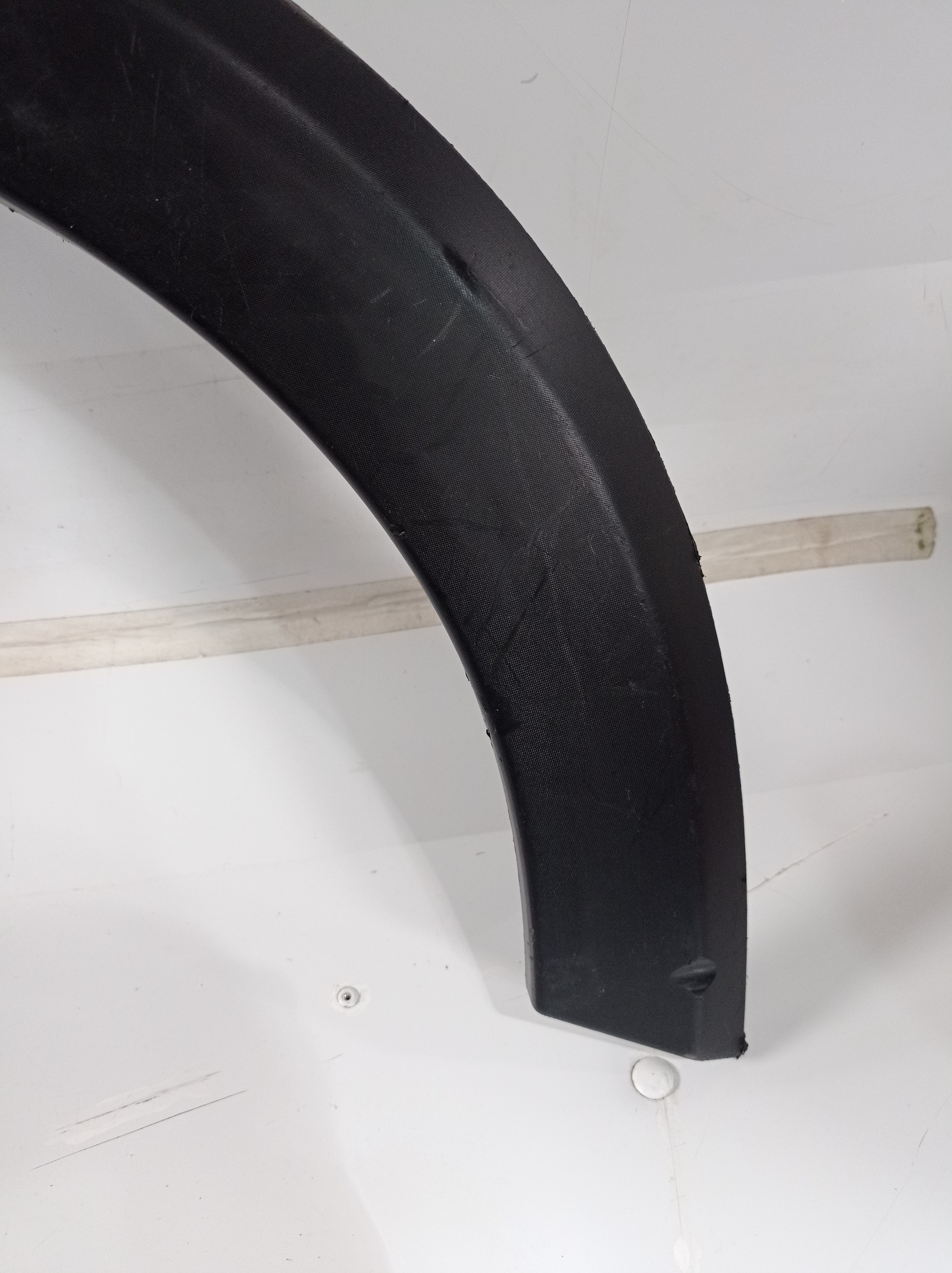 1002216290 Friso Moldura Traseira Direita Fiat Toro 2016 Preto 5