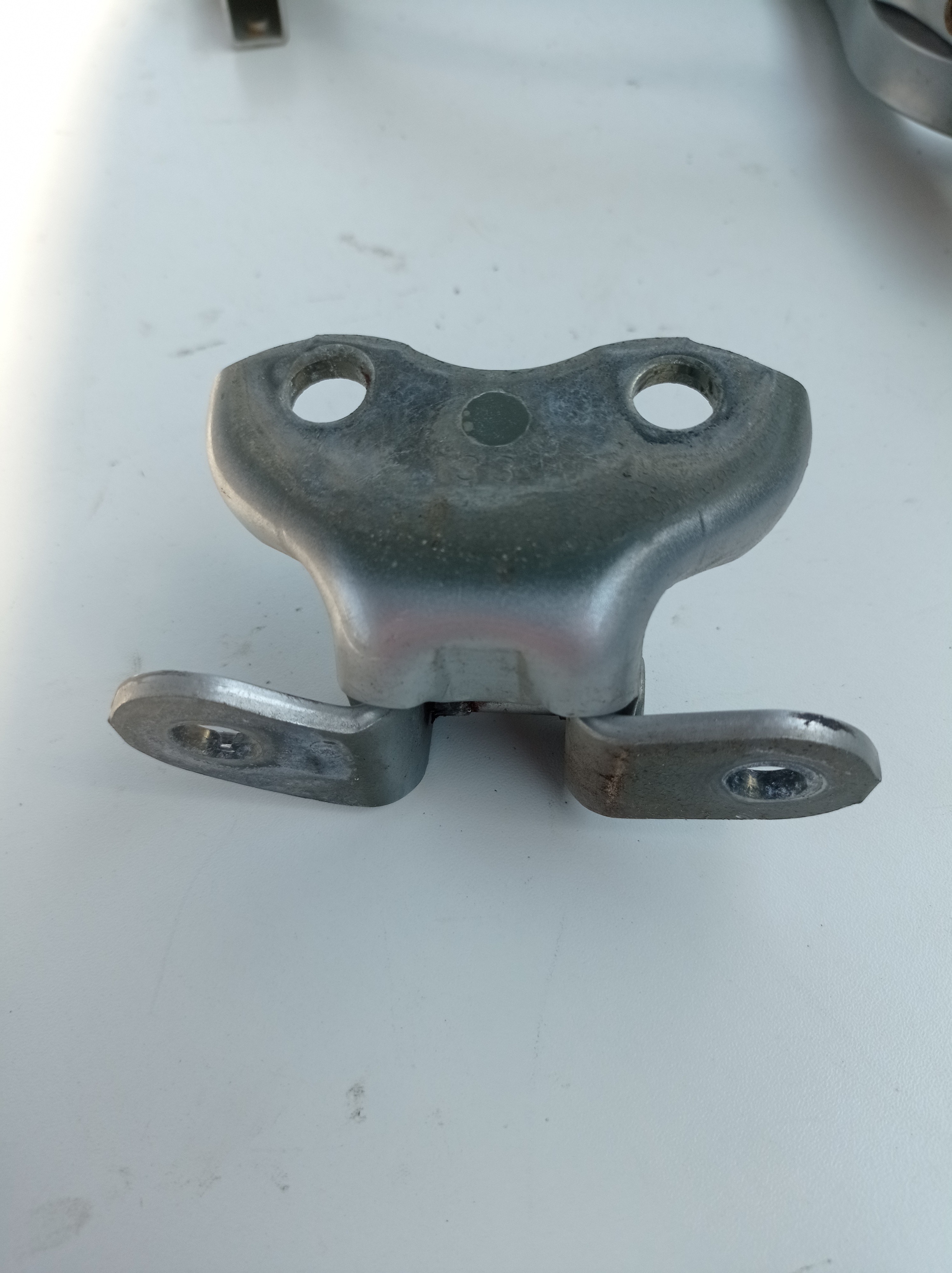 DOBRADIÇA INFERIOR PORTA DIANT LE TOYOTA COROLLA 2010 2