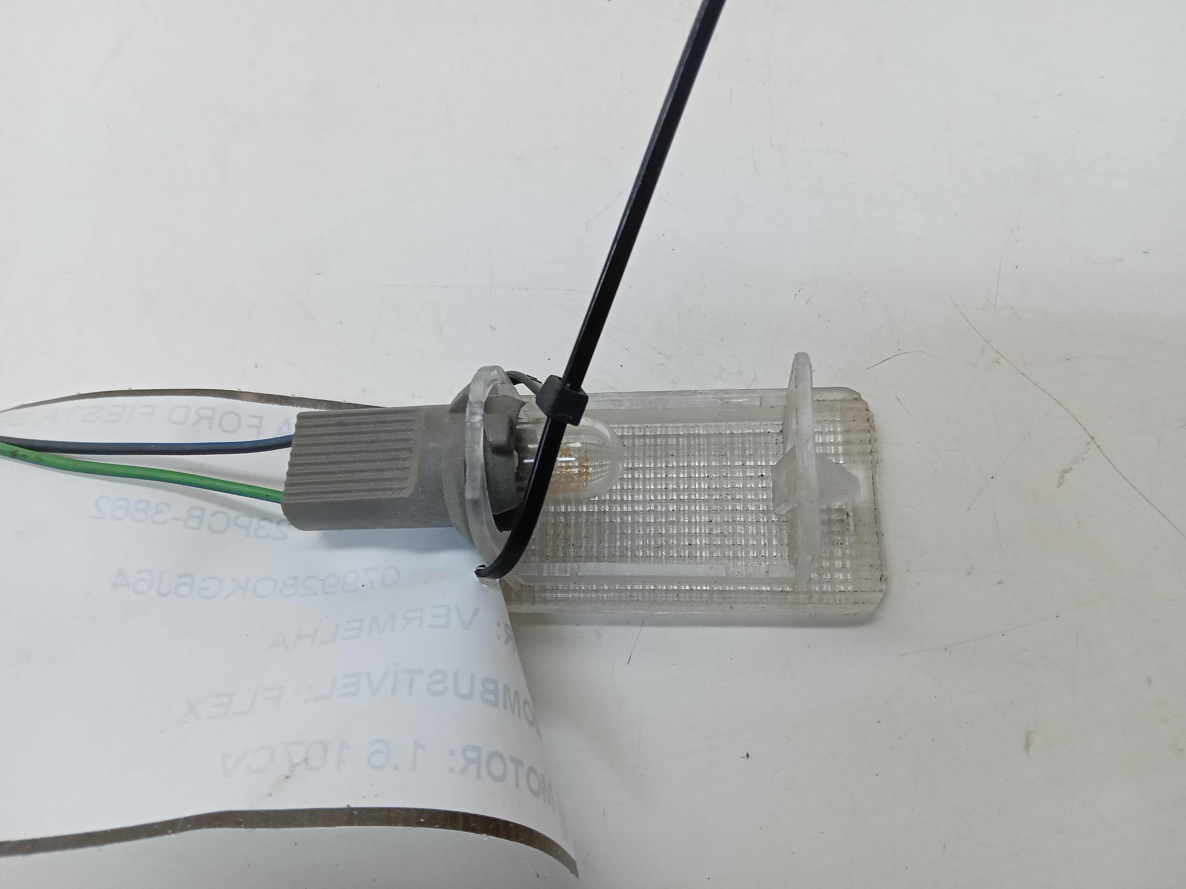 LUZ DE TETO FORD FIESTA SEDAN 2014 2