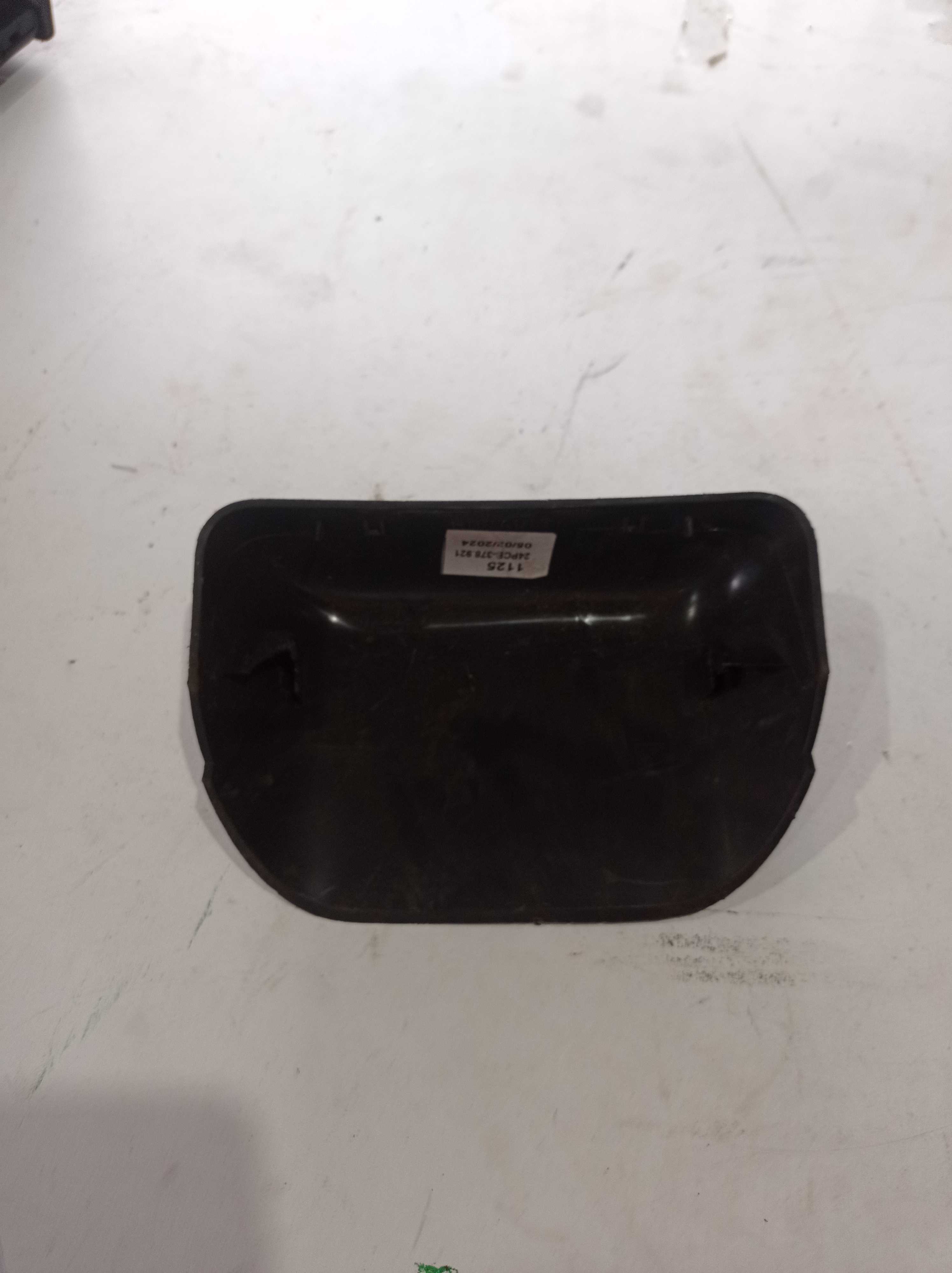 CAPA BREAK LIGHT LUZ DE FREIO RENAULT KWID 2020 2