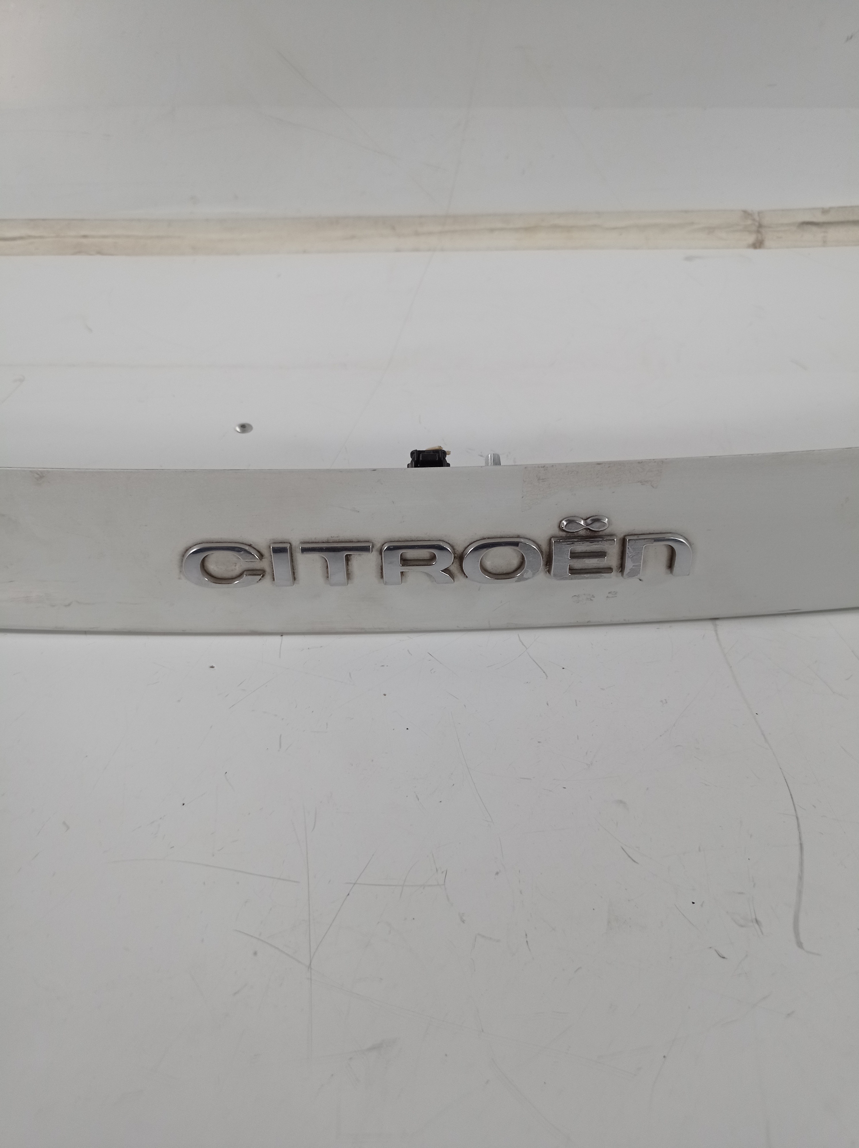 9687506277 Moldura Tampa Traseira Citroen Ds4 2009 A 2013 5