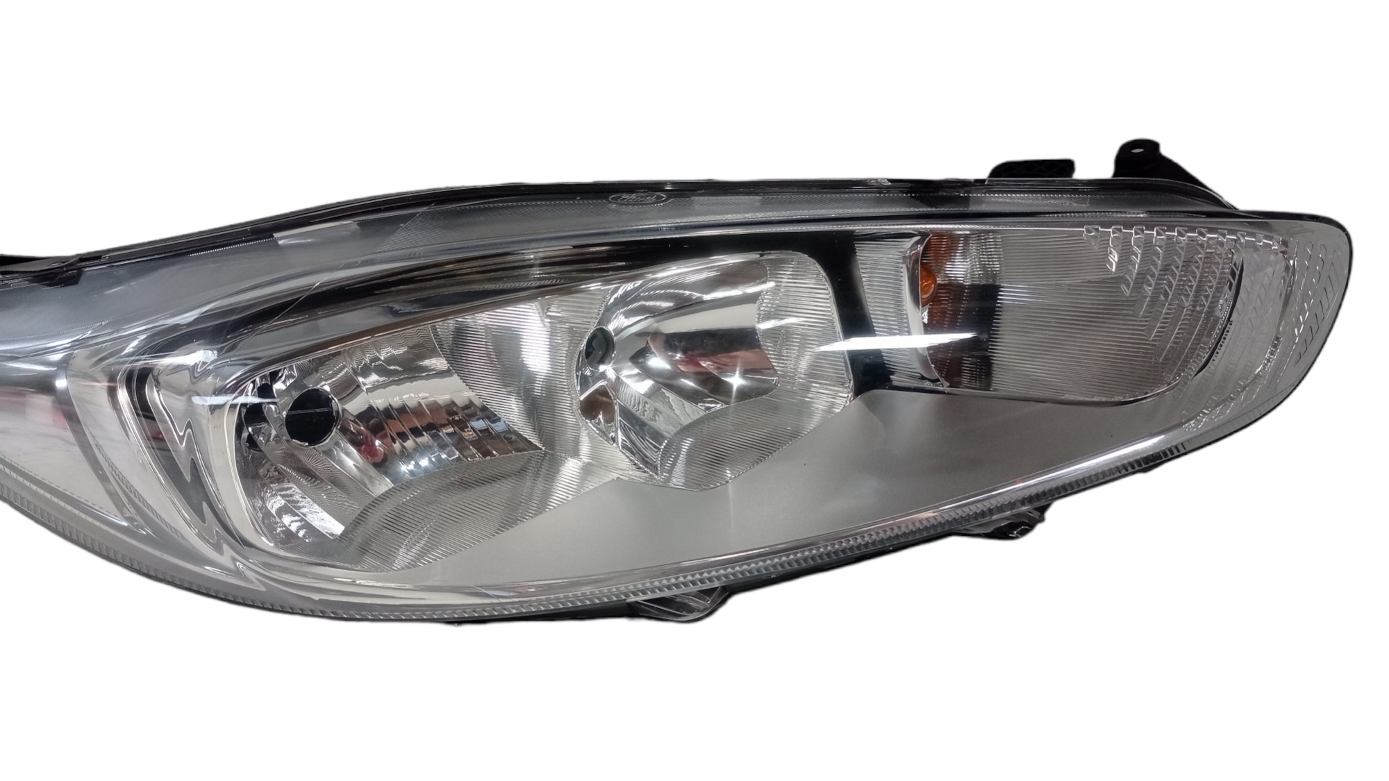 Farol Direito Ford New Fiesta 2013 A 2019 Recuperada 3