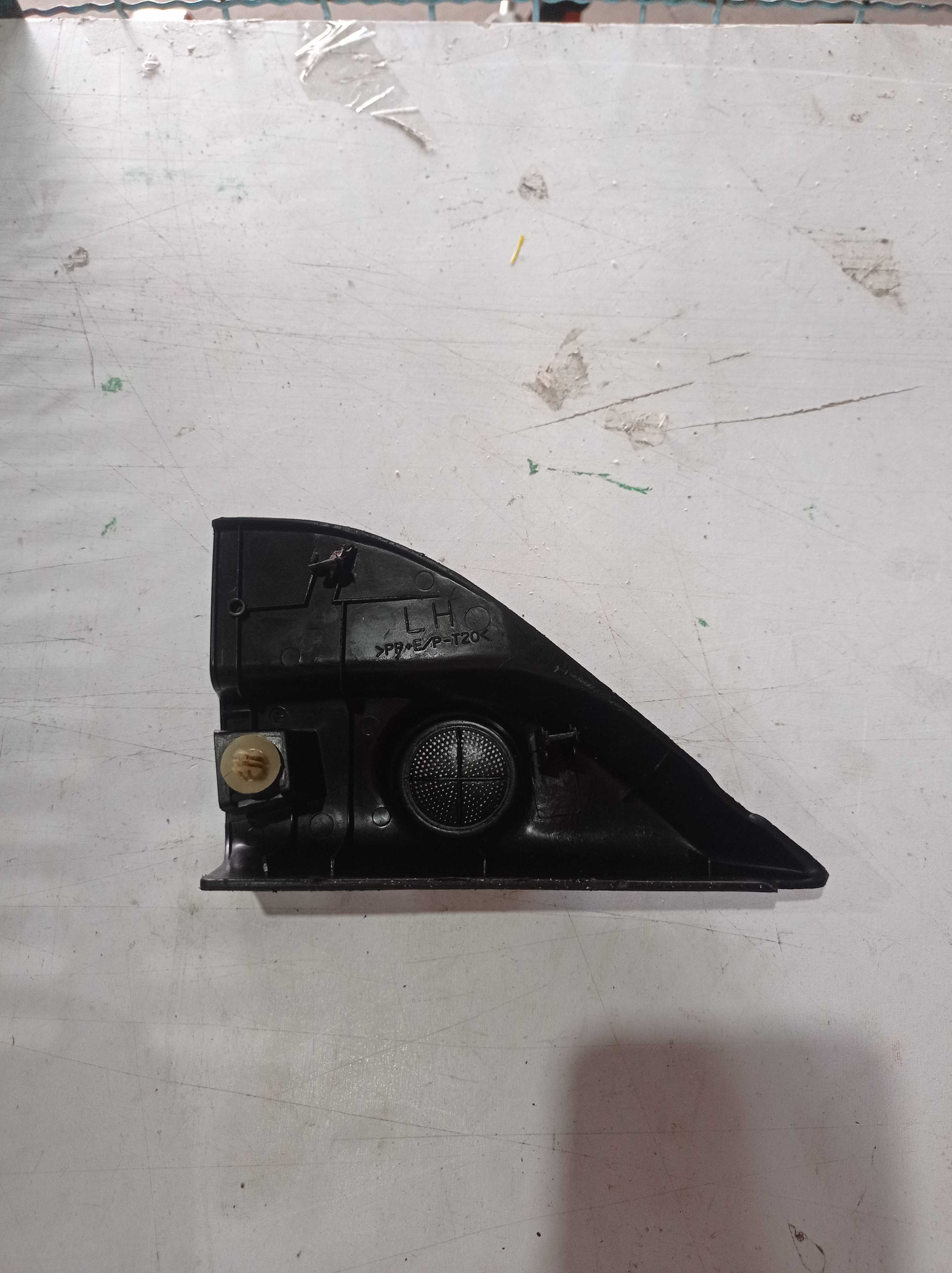 ACABAMENTO INTERNO RETROVISOR ESQUERDO TOYOTA HILUX 2019 2