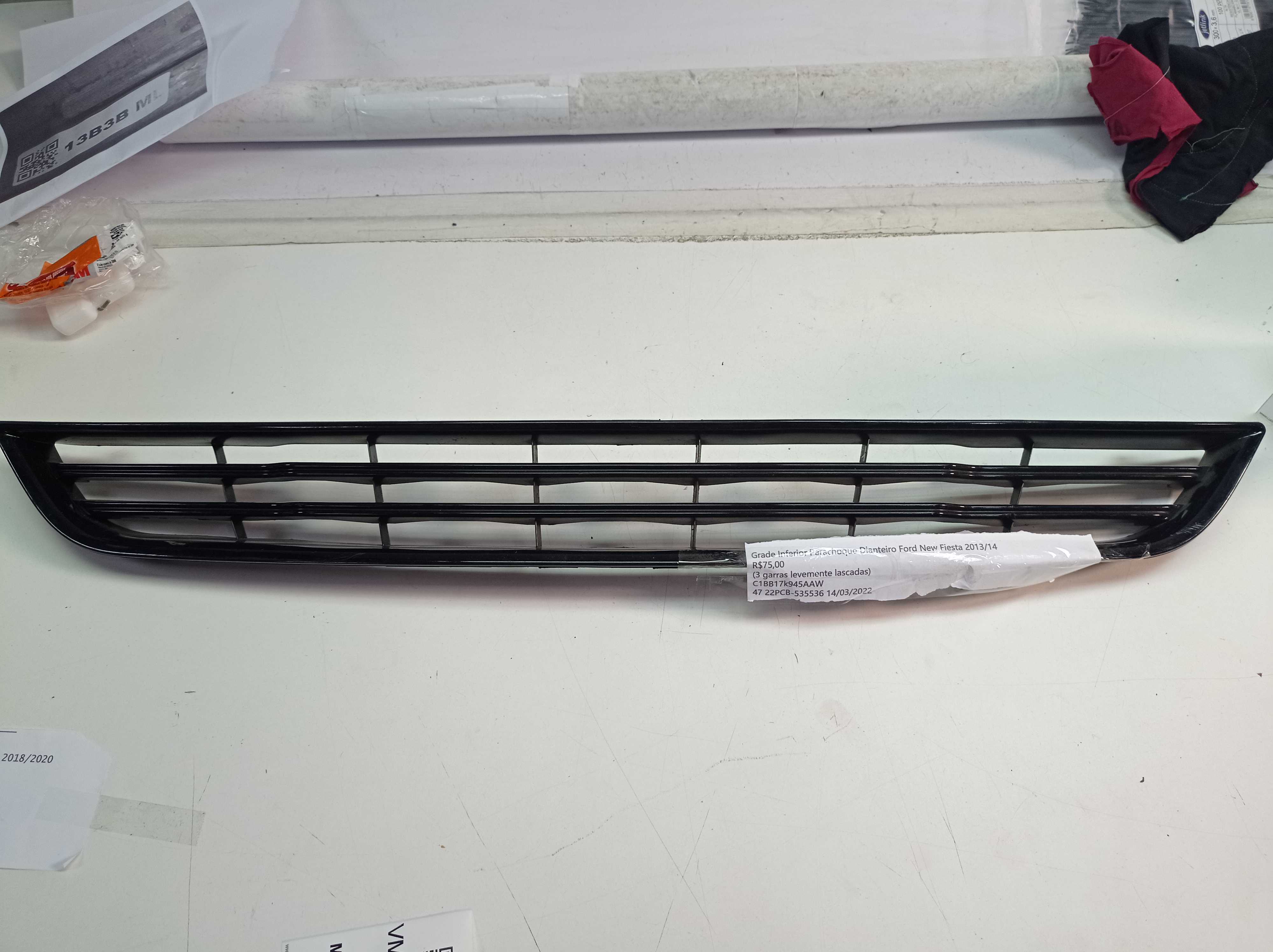 Grade Inf Parachoque Diant Ford Fiesta 13 14 C1bb17k945aaw 2