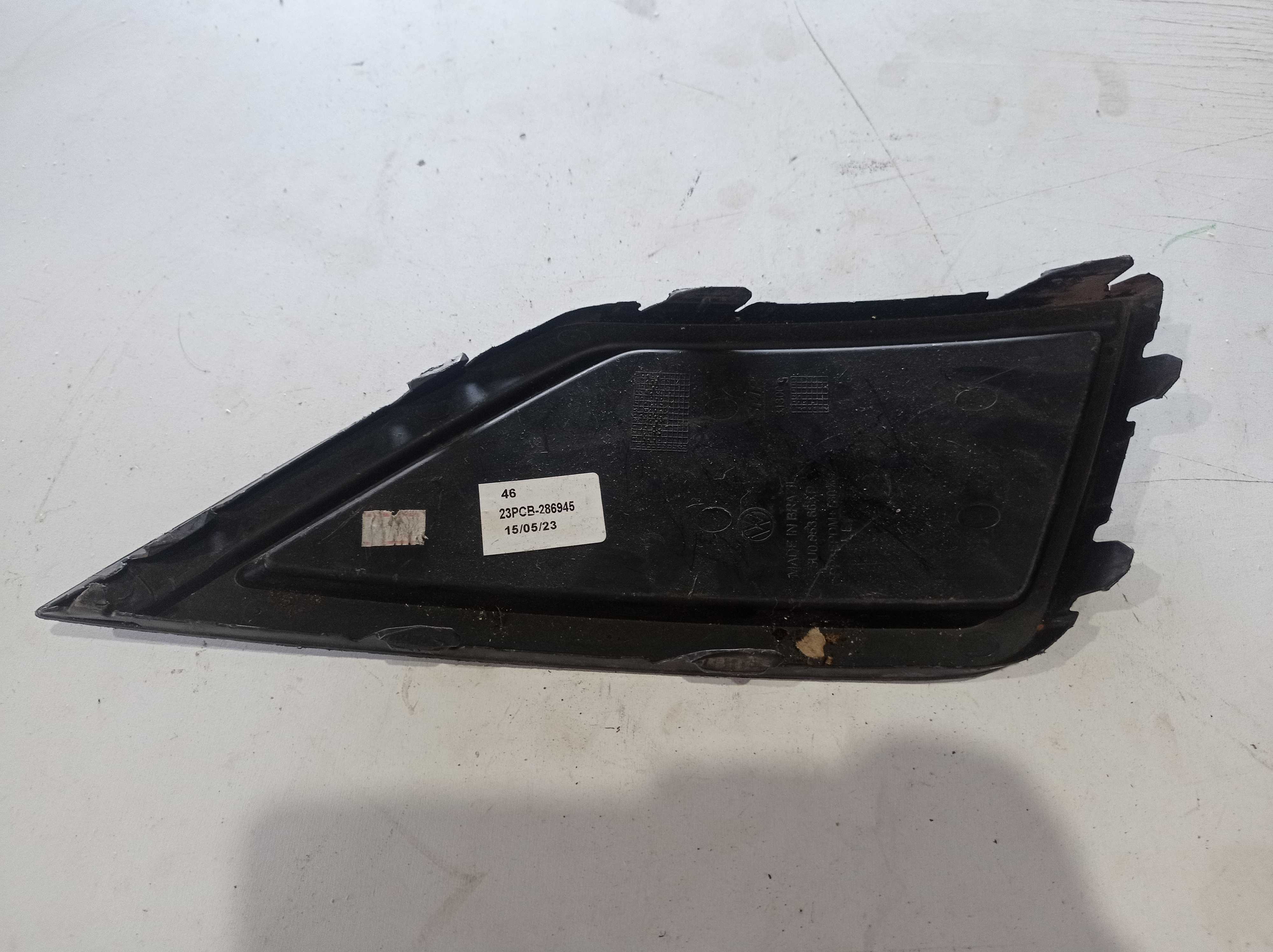 MOLDURA FAROL MILHA ESQUERDA VW GOL VOYAGE G5 2