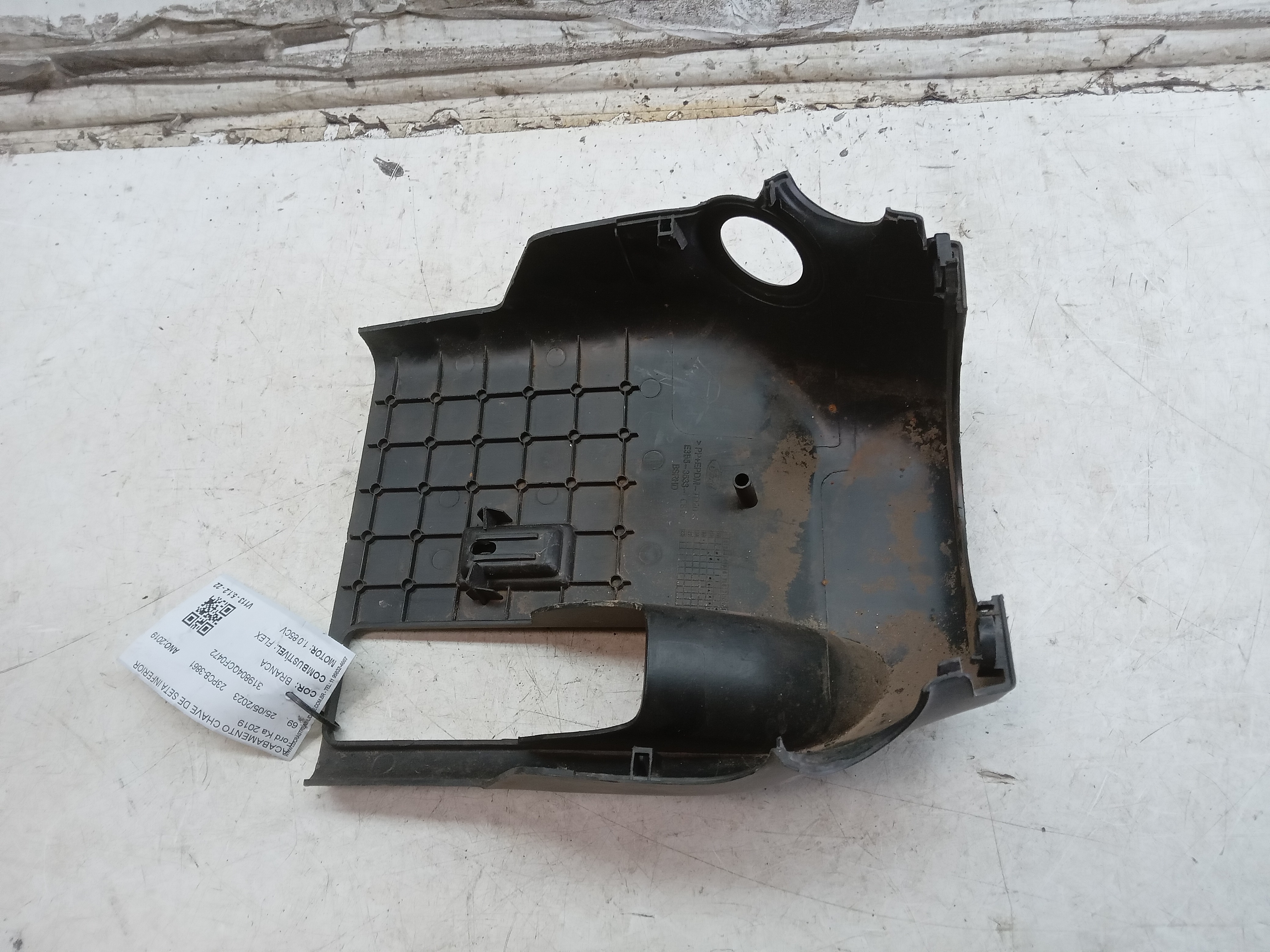 ACABAMENTO CHAVE SETA INFERIOR Ford Ka 2019 2