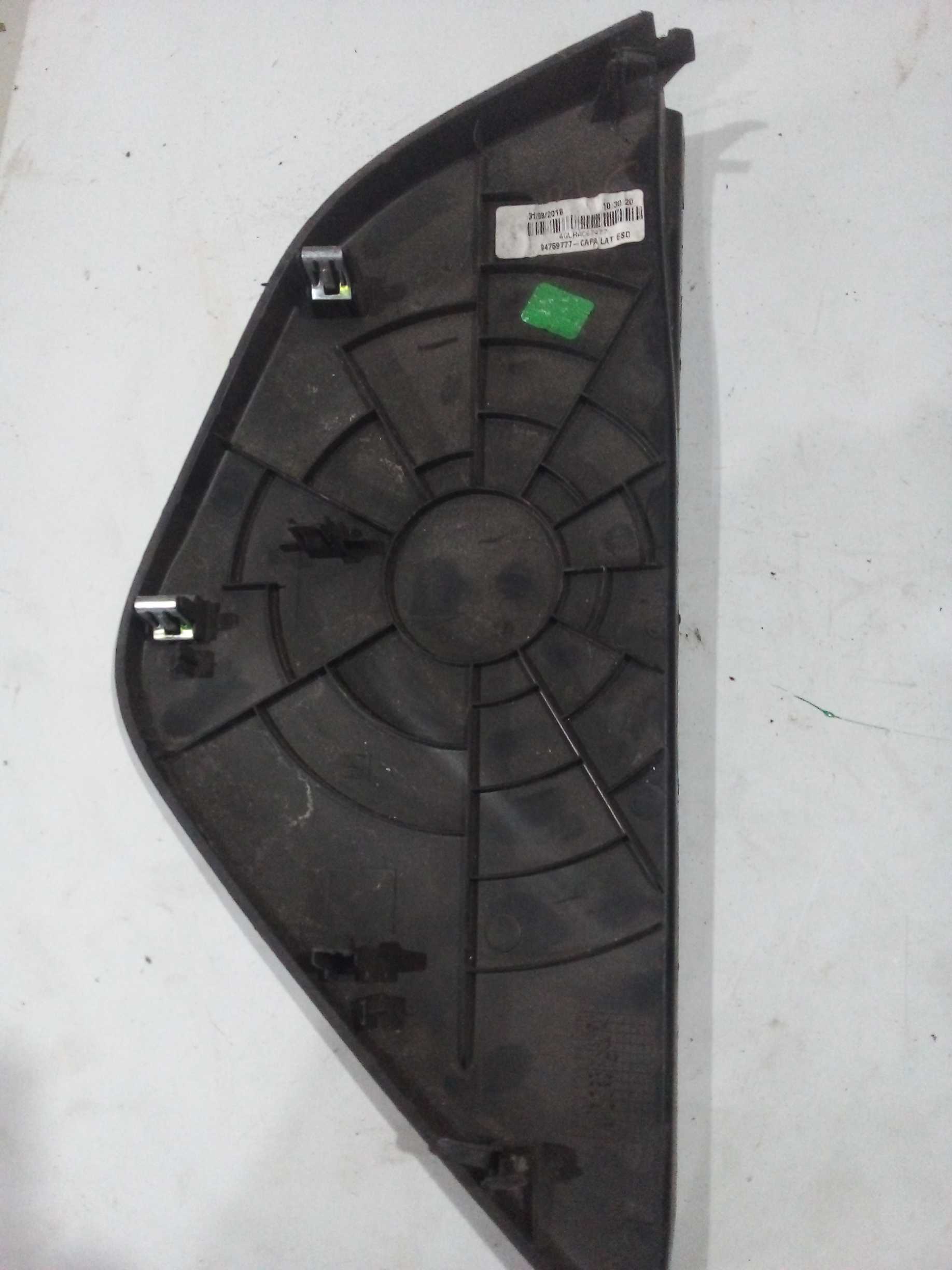 TAMPA LATERAL ESQUERDA TABELIER 2018 94749999 2