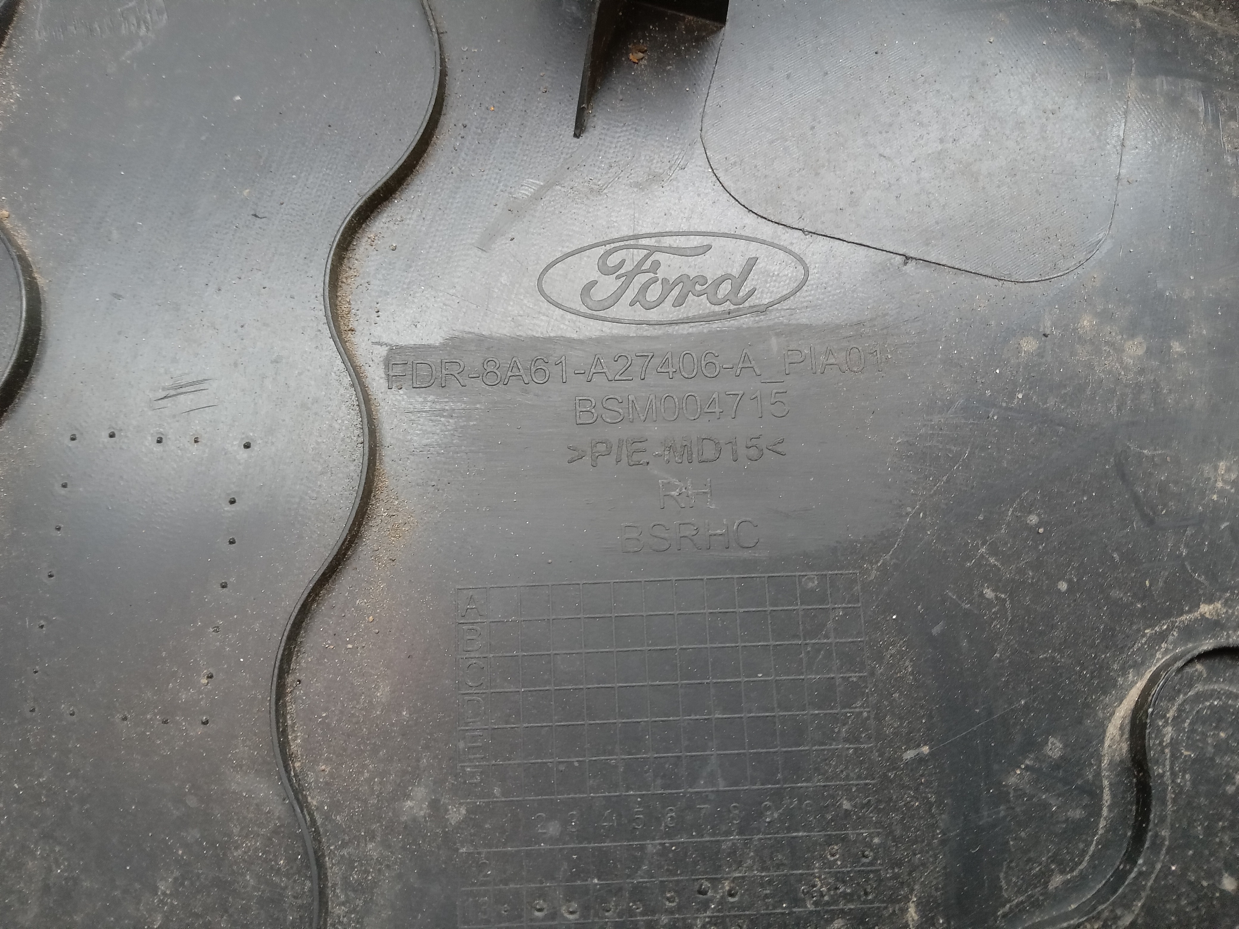 FORRO PORTA TRAS LD FORD NEW FIESTA 2015 3