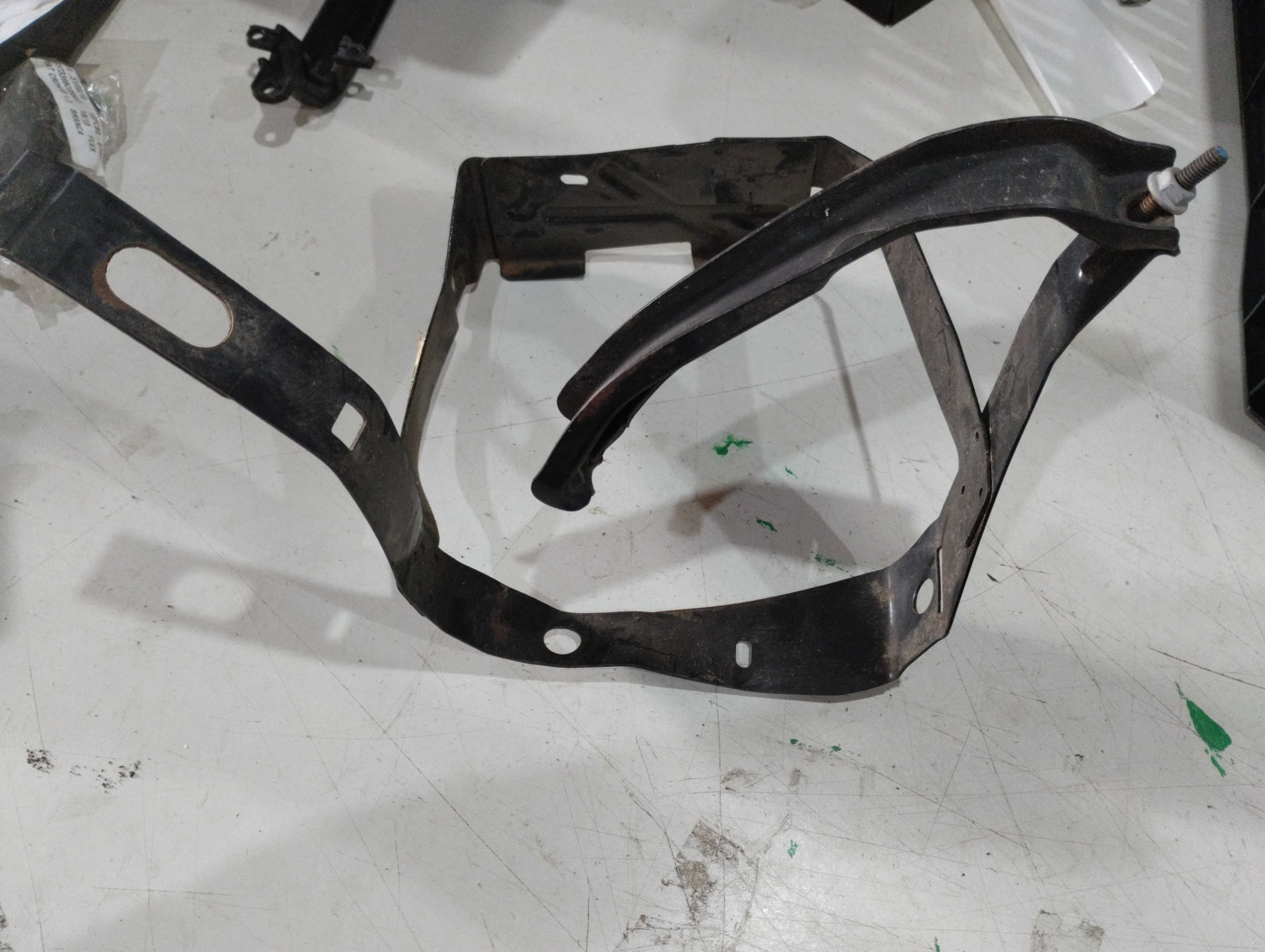 Suporte caixa bateria Gm Cruze 2012 2