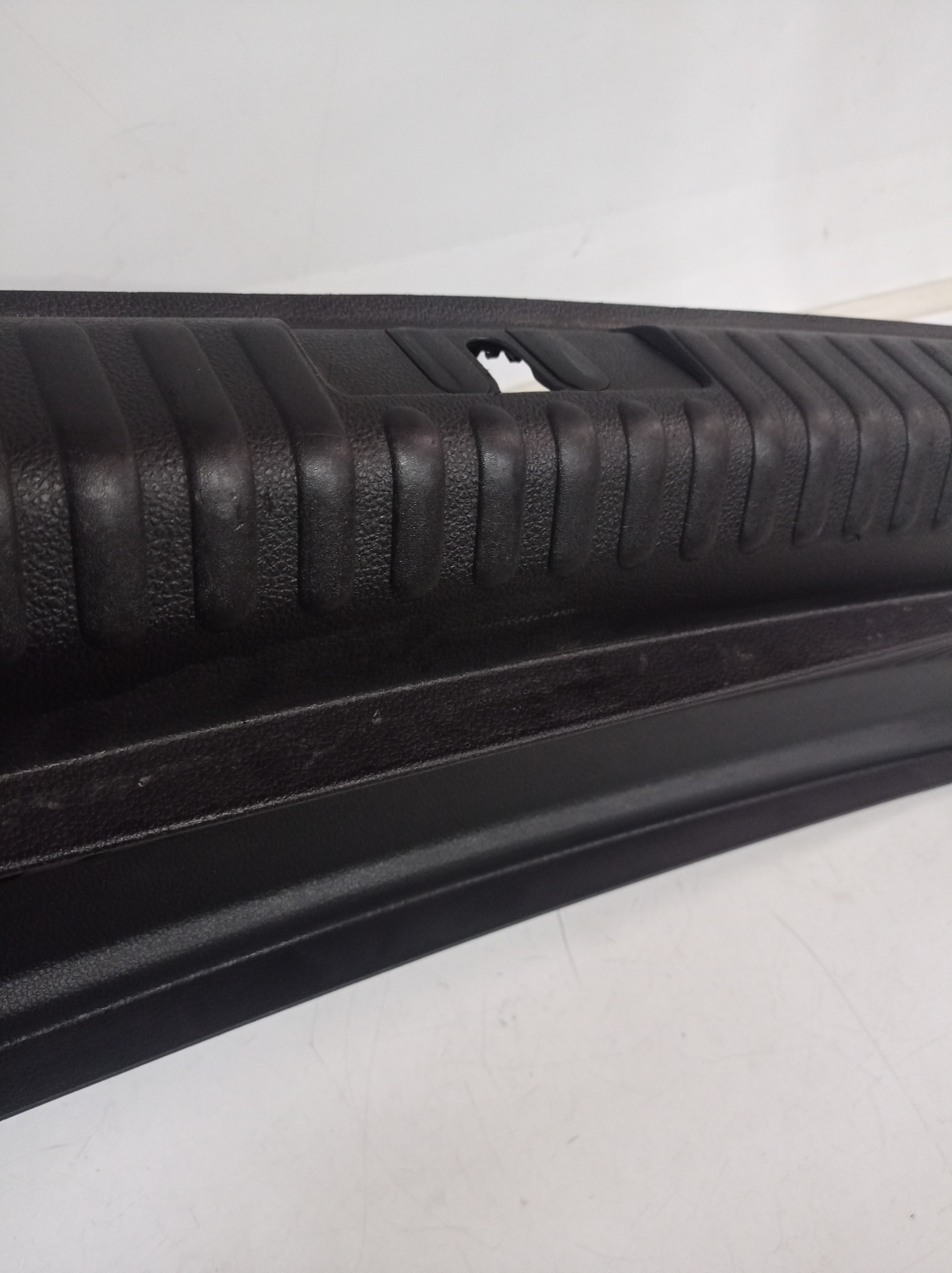 Moldura Soleira Porta Malas Volkswagen Tiguan 2010 A 2013 8