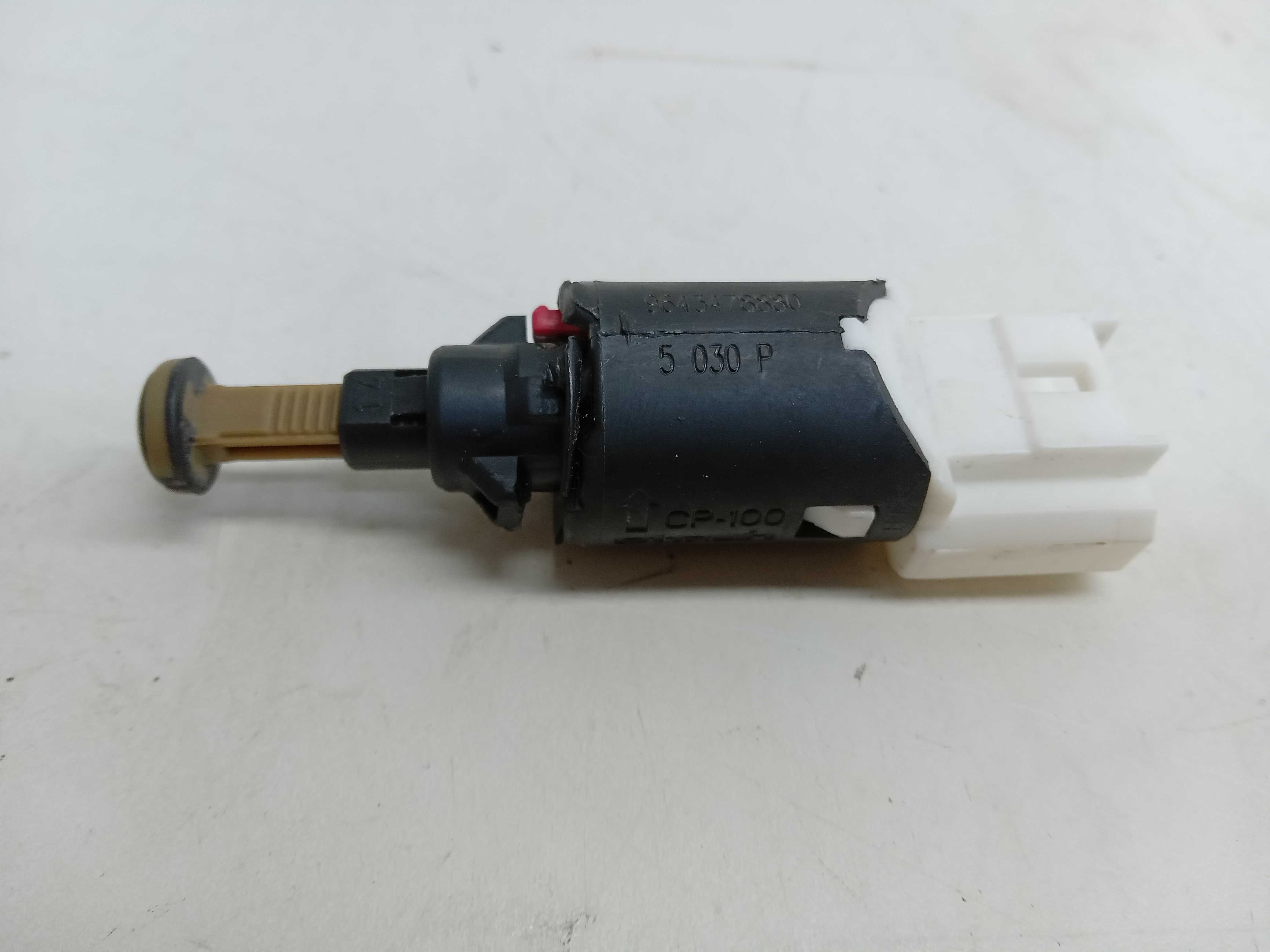 INTERRUPTOR DE FREIO CITROEN C3 2016 1