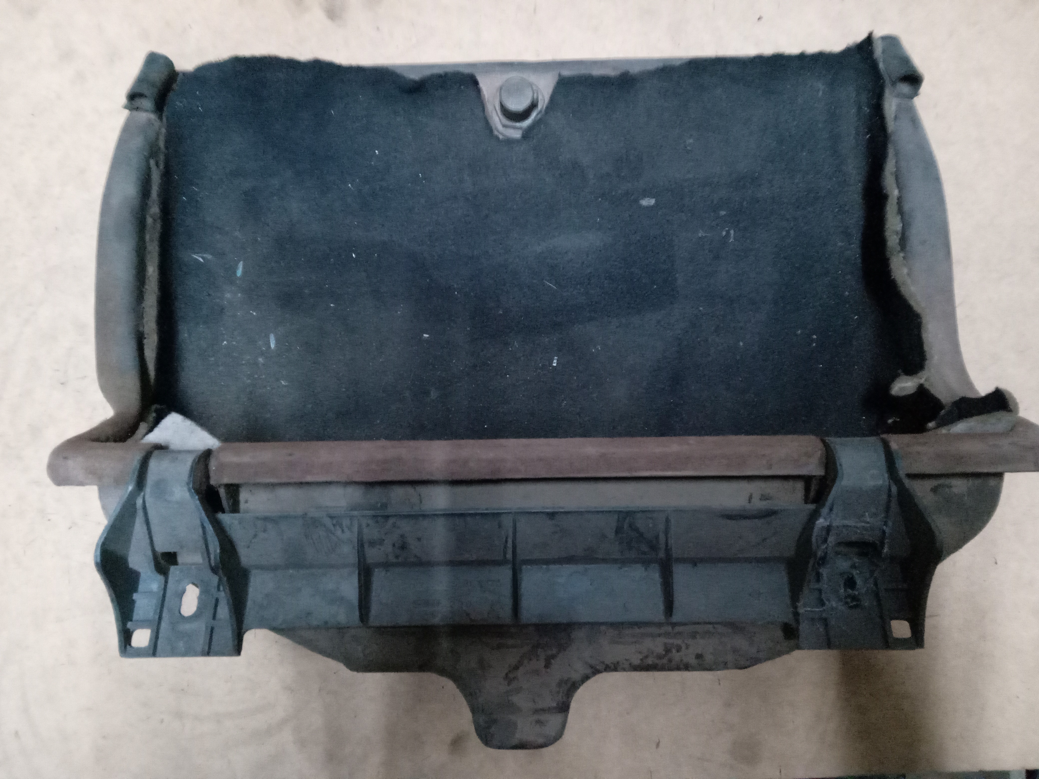 PORTA LUVAS VW PASSAT 1979 1