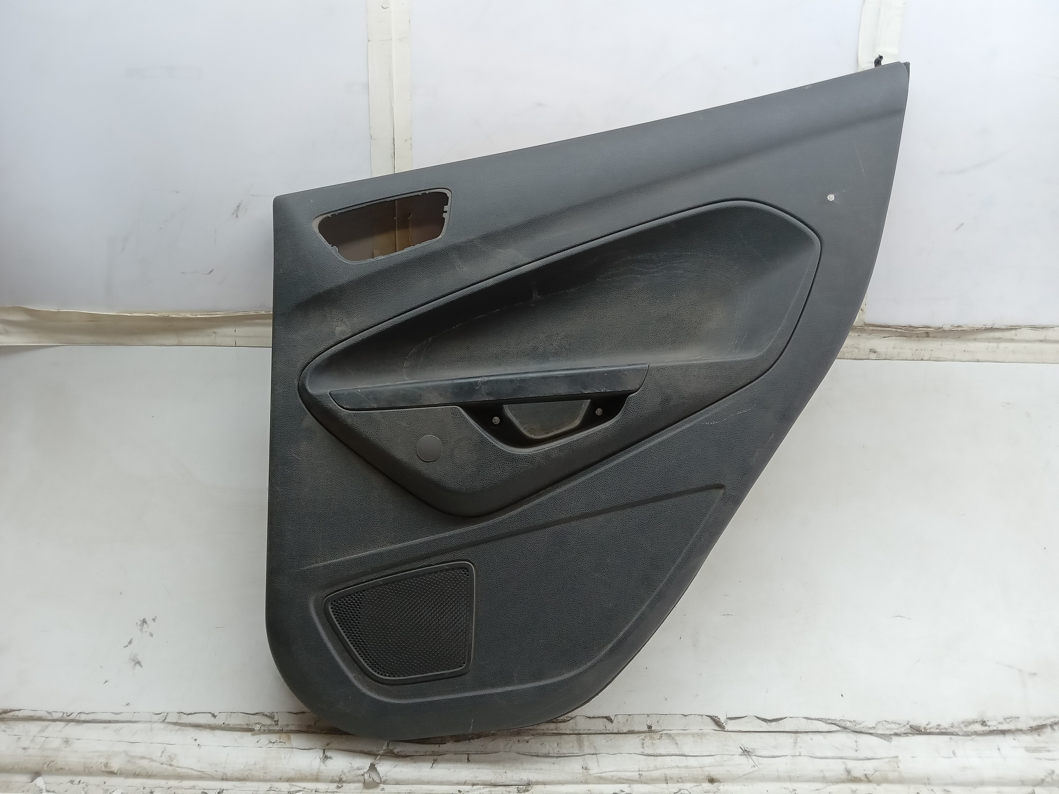 FORRO PORTA TRAS LD FORD NEW FIESTA 2015 1