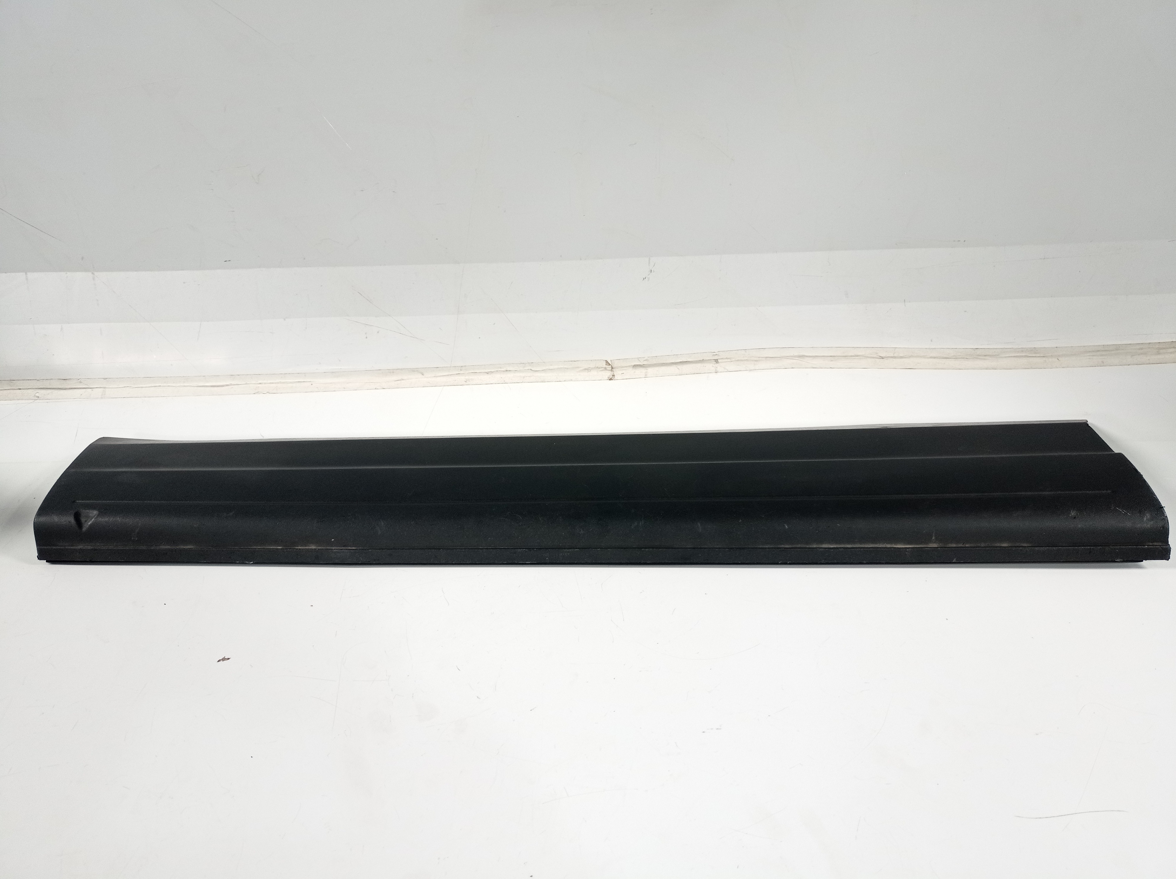 5n0854939a Friso Porta Diant Esq Vw Tiguan 2009 A 2012 2
