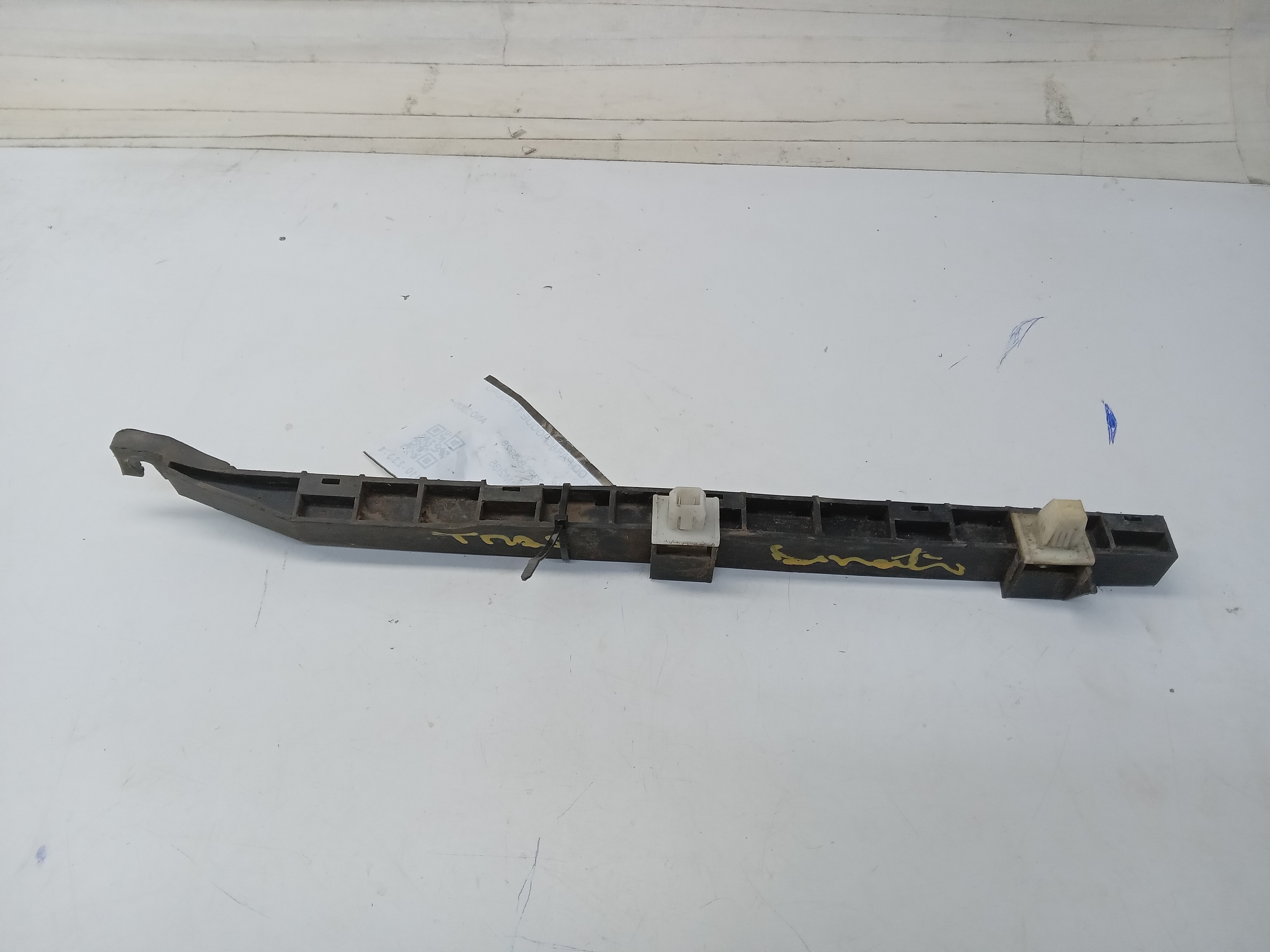 GUIA PARACHOQUE TRASEIRO LD Honda Fit 2005 2