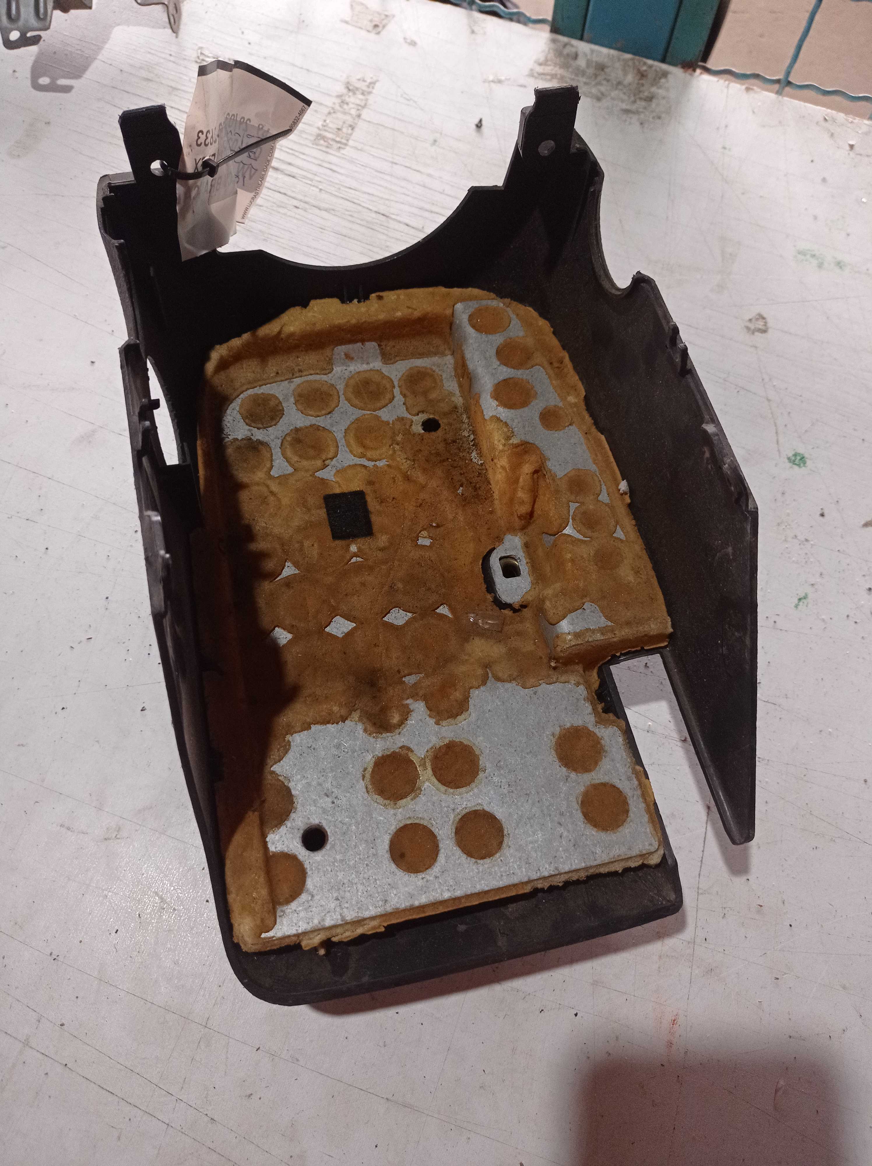 MOLDURA INFERIOR COLUNA DIREÇÃO VOLKSWAGEN JETTA 2013 2