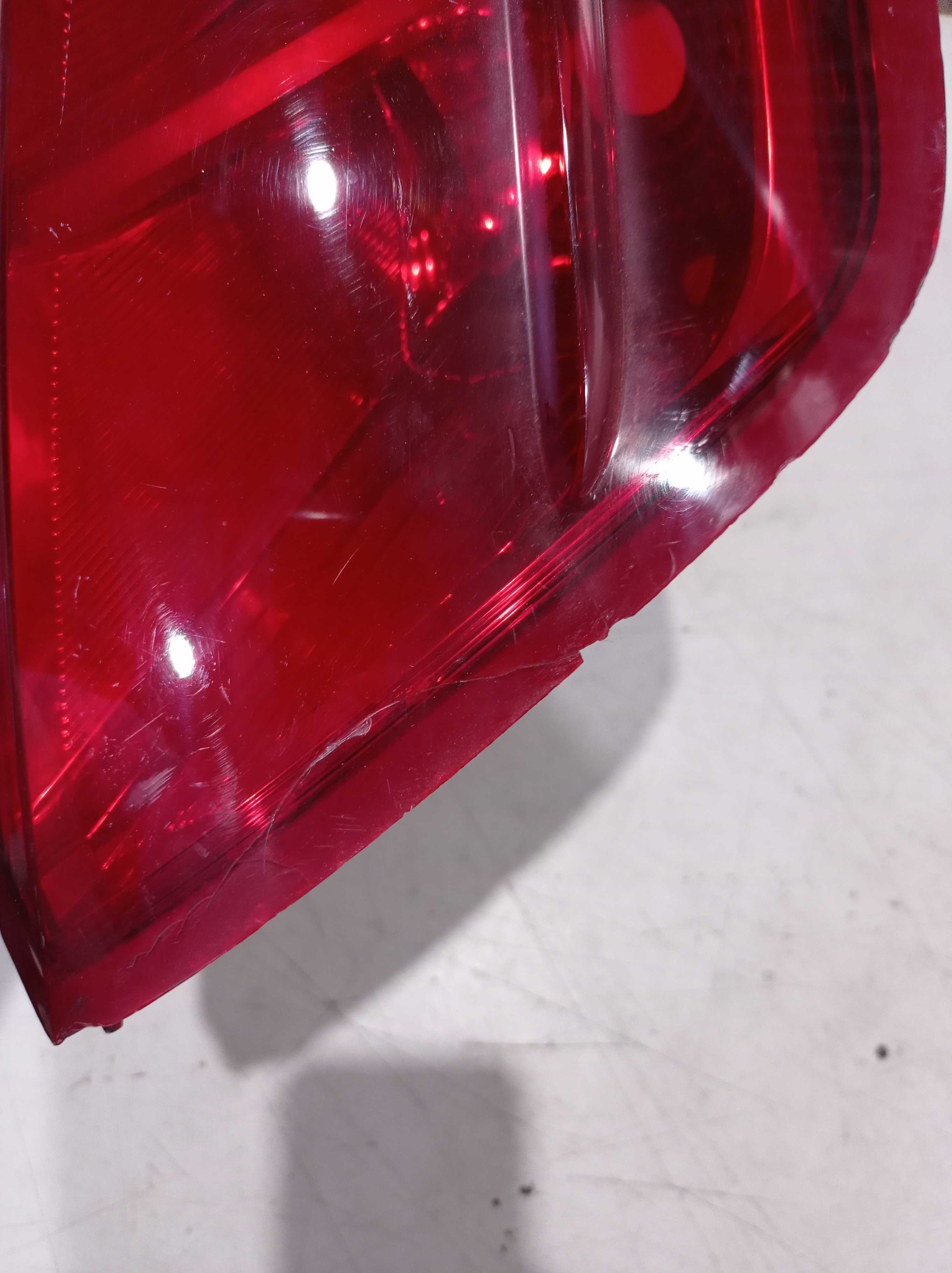 LANTERNA TRASEIRA DIREITA FIAT PUNTO 2010 PARA RECUPERAR 2