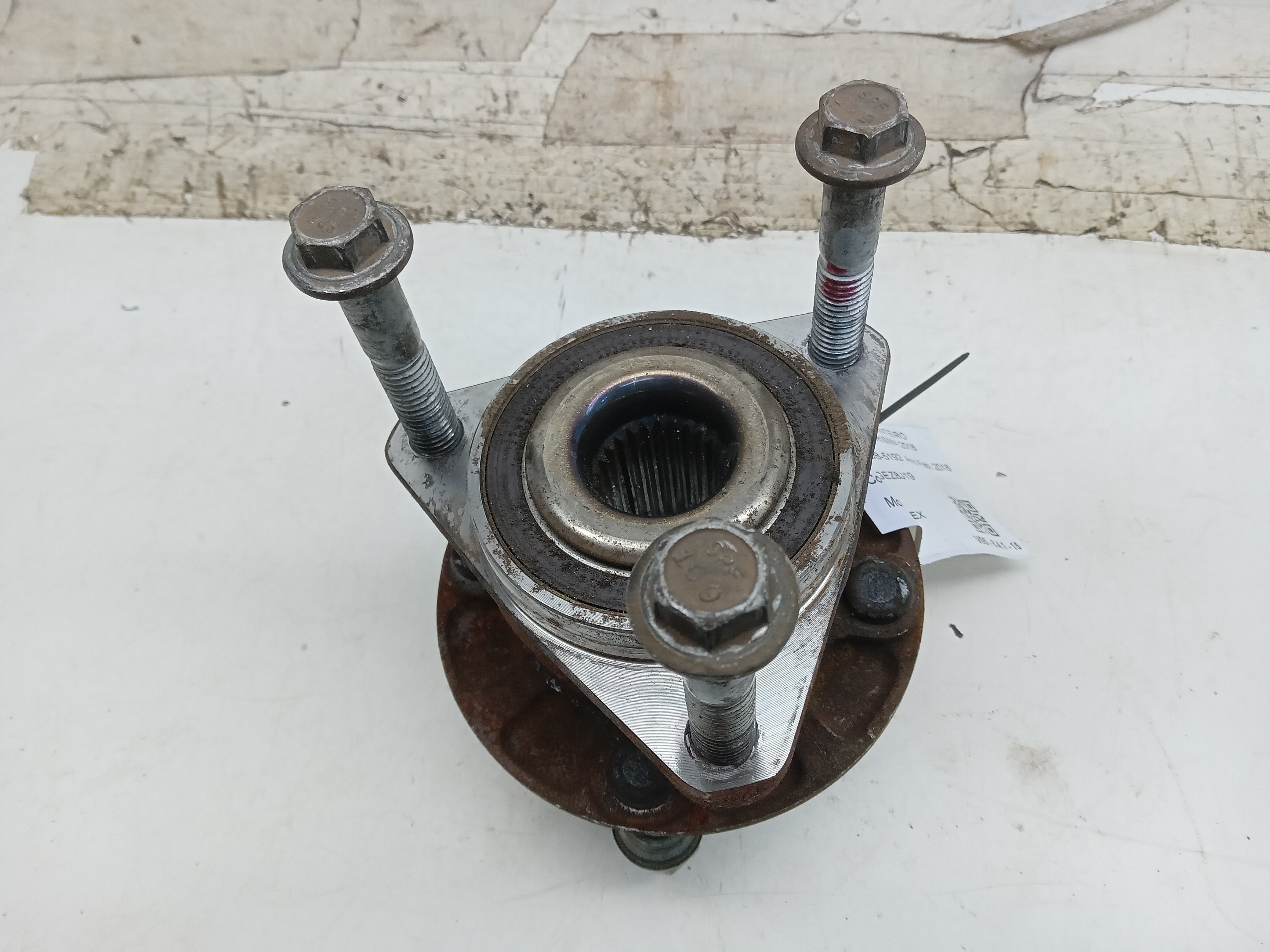CUBO DIANTEIRO ESQUERDO CHEVROLET PRISMA 2028 2