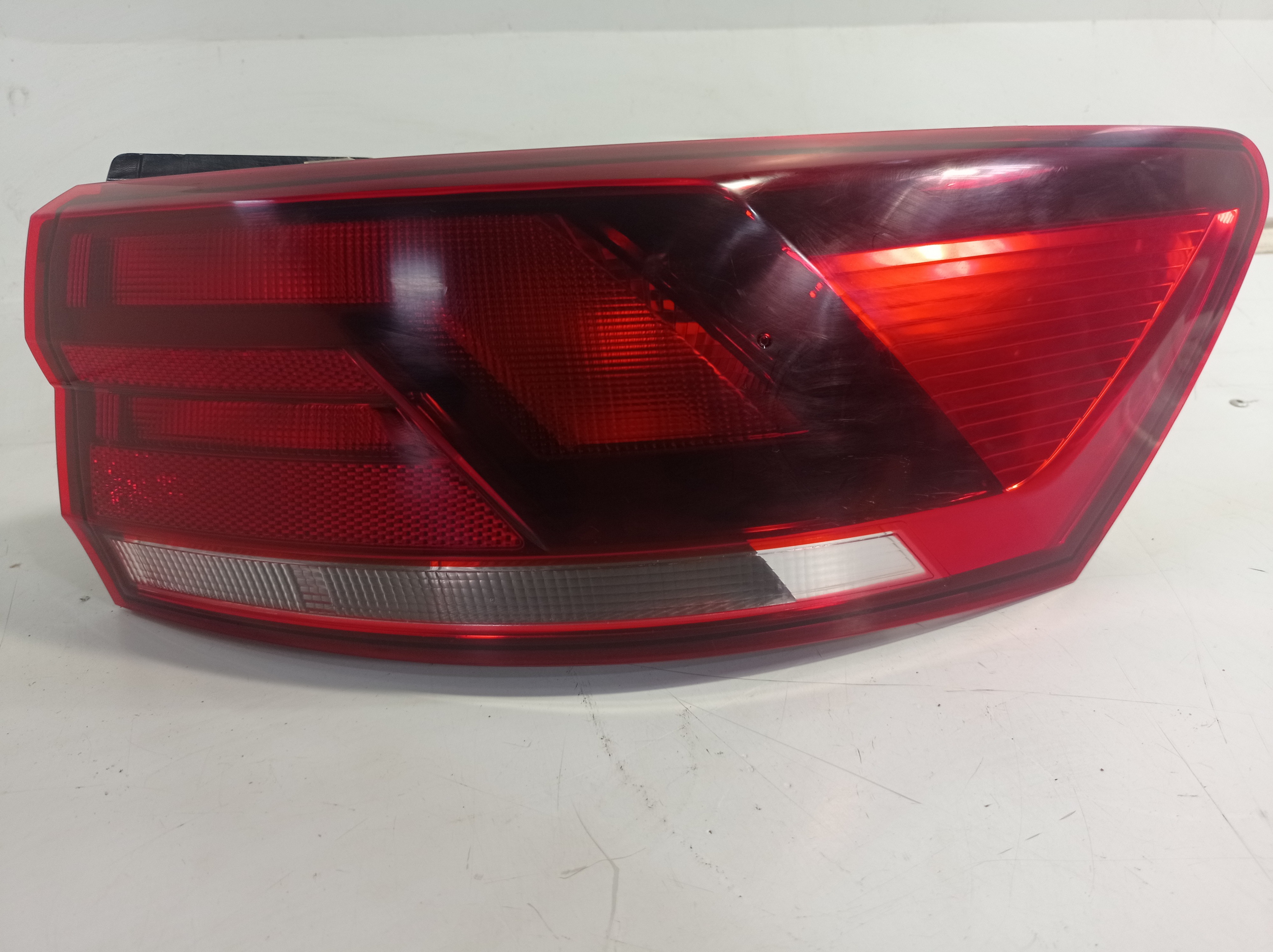 Lanterna Traseira Direita Vw Polo Virtus 2018 A 2021 3