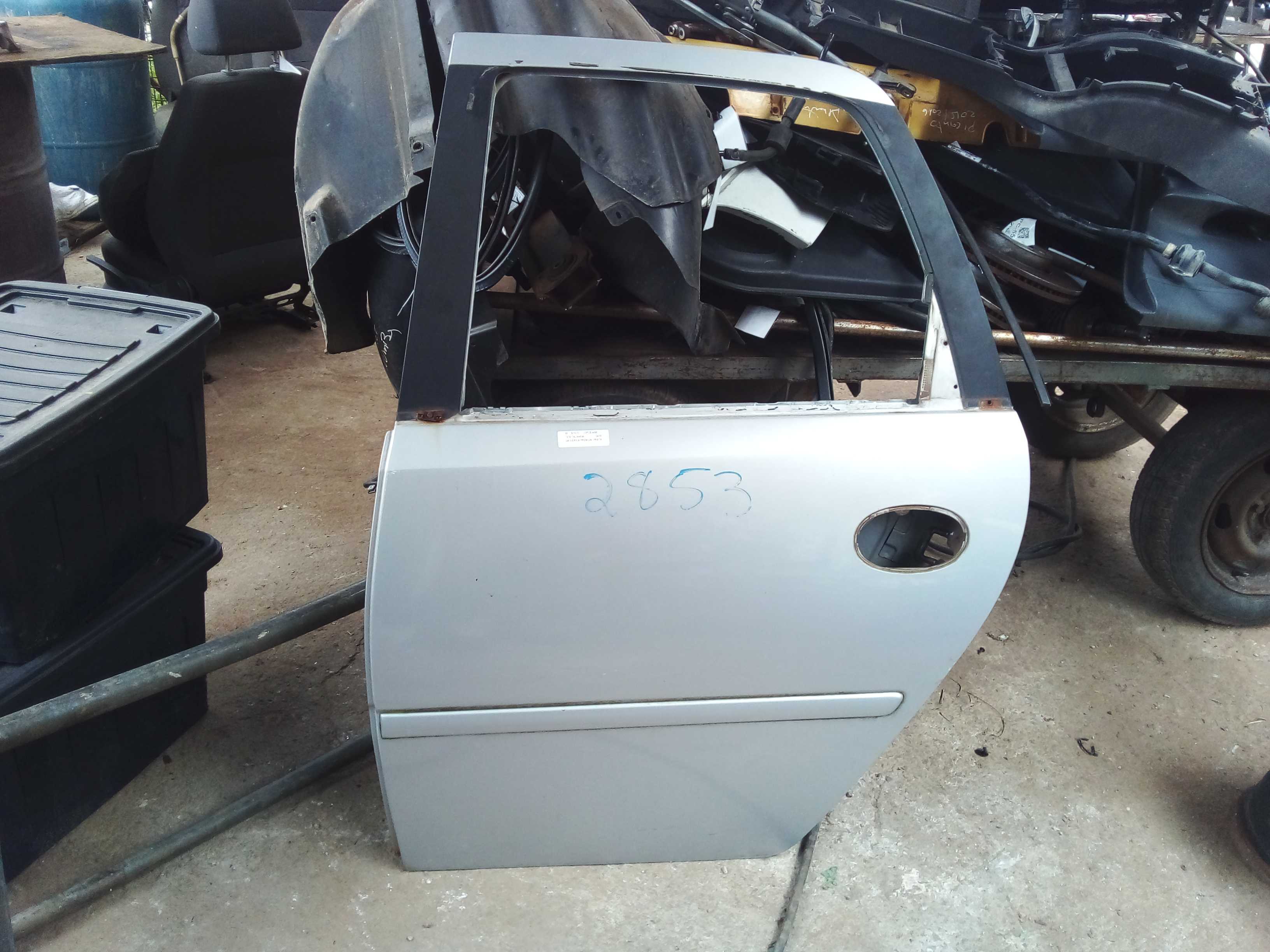 PORTA TRÁS ESQ MERIVA 2004 COM FRISO 1