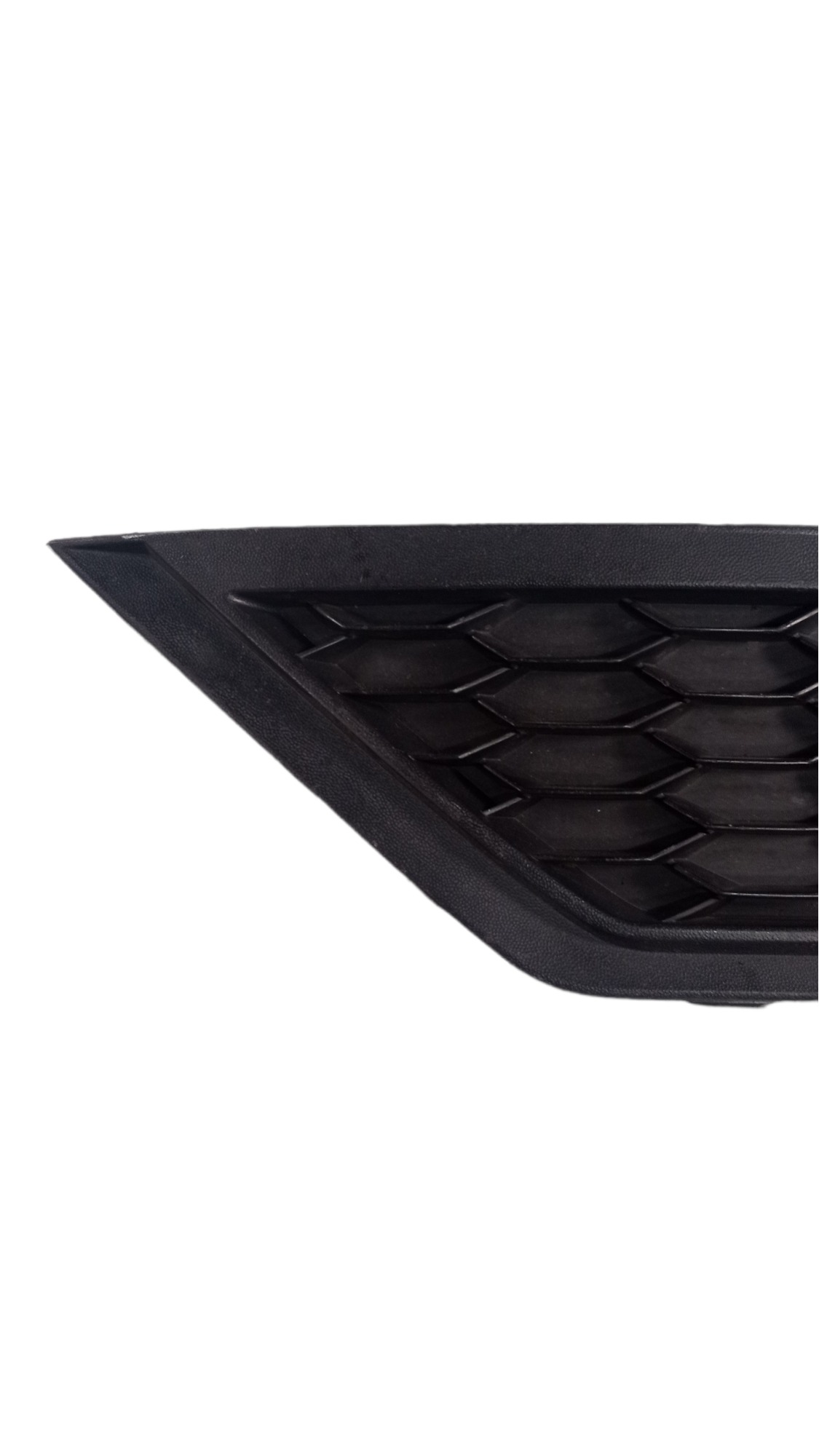 Moldura Farol Milha Esquerdo Vw Saveiro G7 2018 A 2019 2
