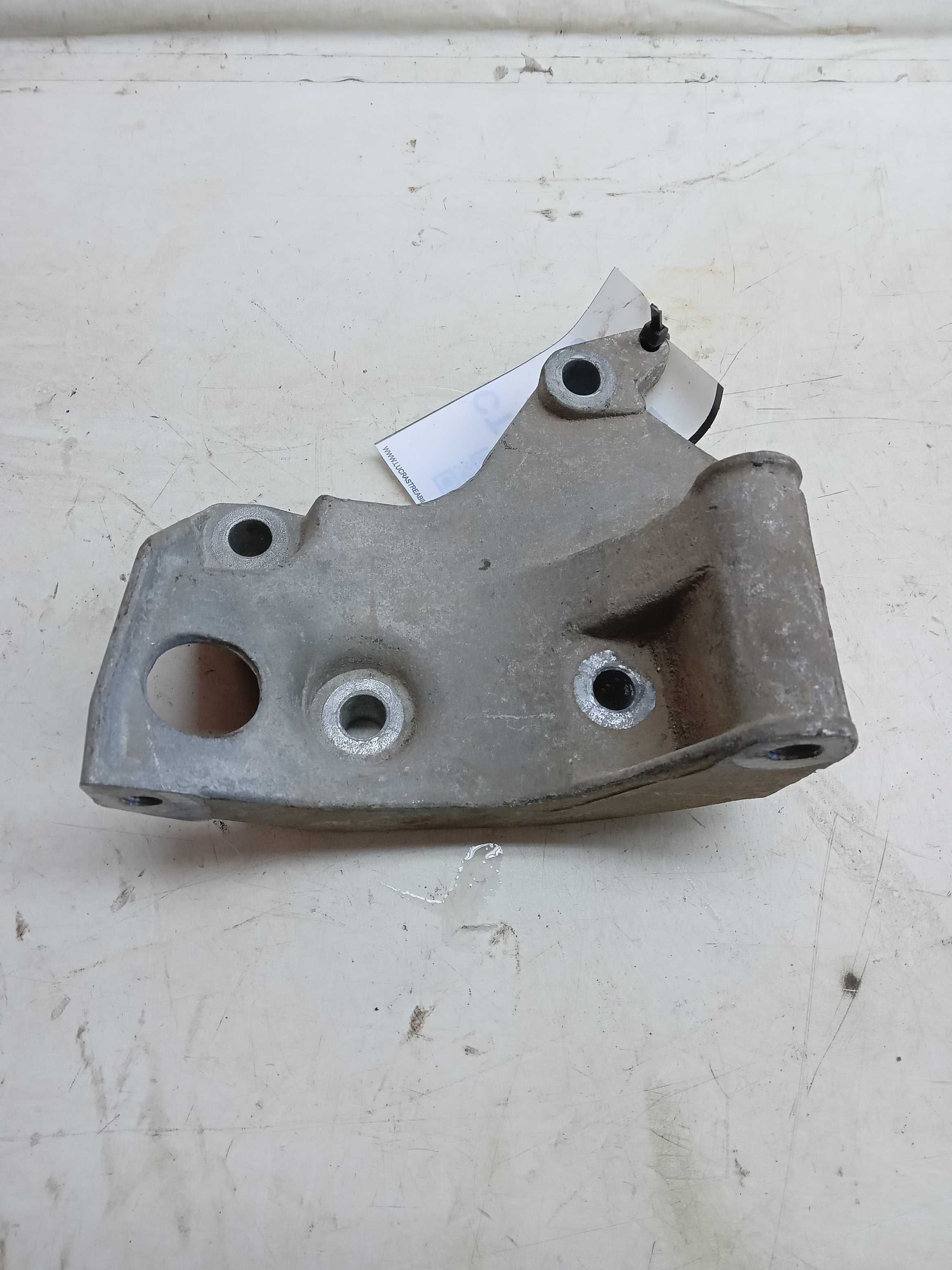 SUPORTE ALTERNADOR RENAULT CLIO 2015