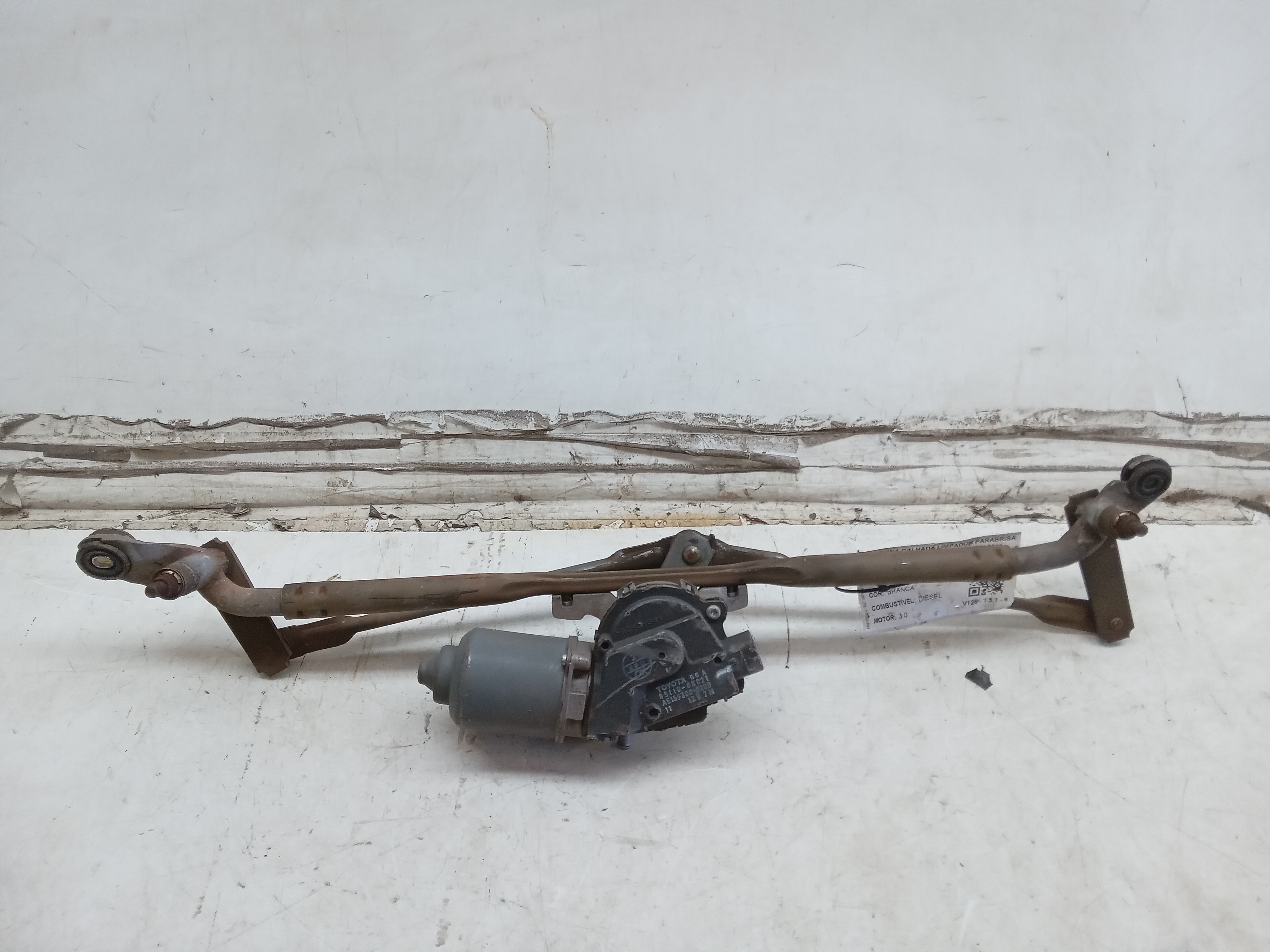 MAQUINA GALHADA LIMPADOR PARABRISA TOYOTA HILUX SW4 2011 2
