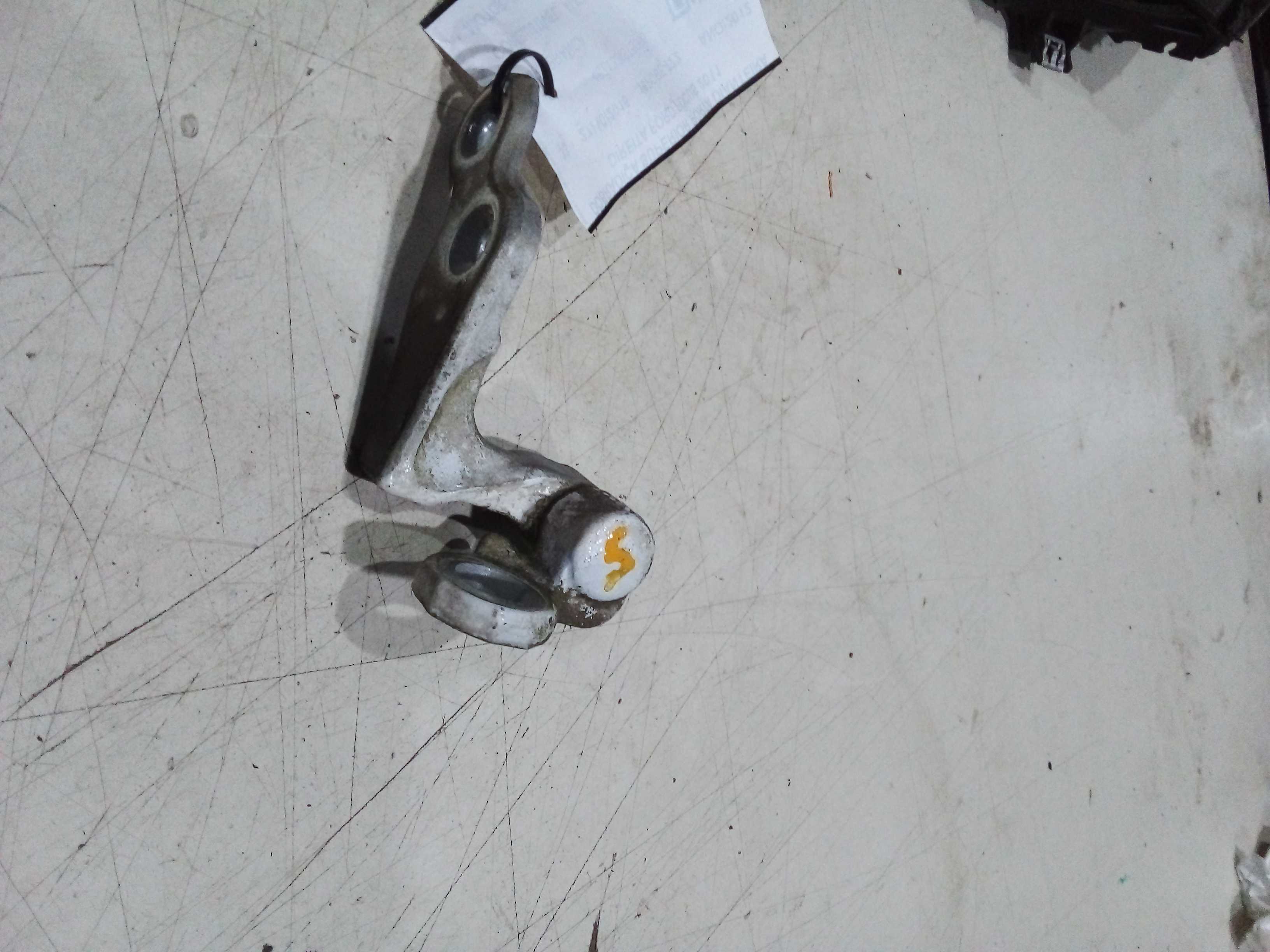 DOBRADIÇA SUPERIOR PORTA DIANTEIRA DIREITA FORD FOCUS 2011 1