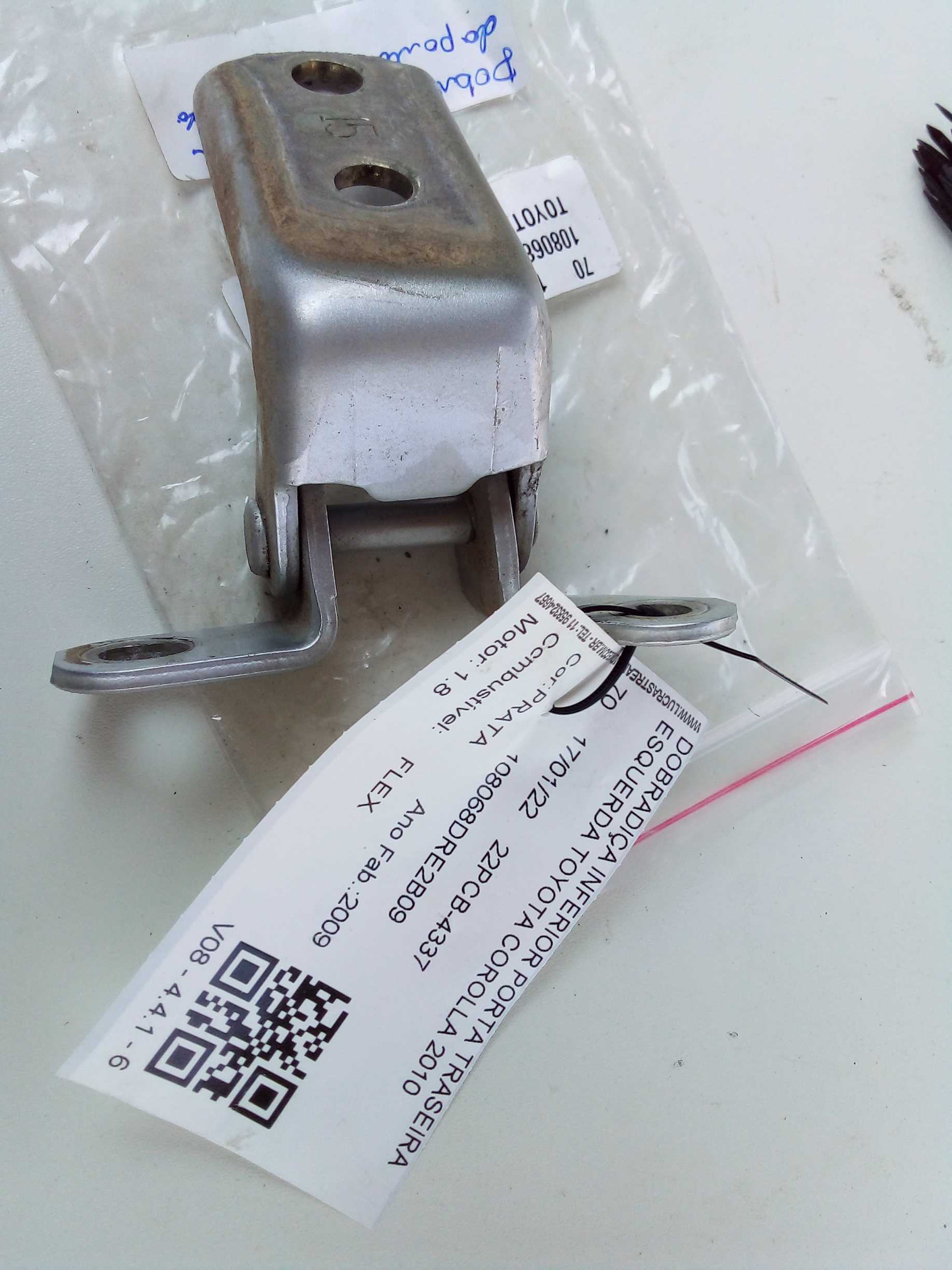 DOBRADIÇA INFERIOR PORTA TRASEIRA LE TOYOTA COROLLA 2010 2