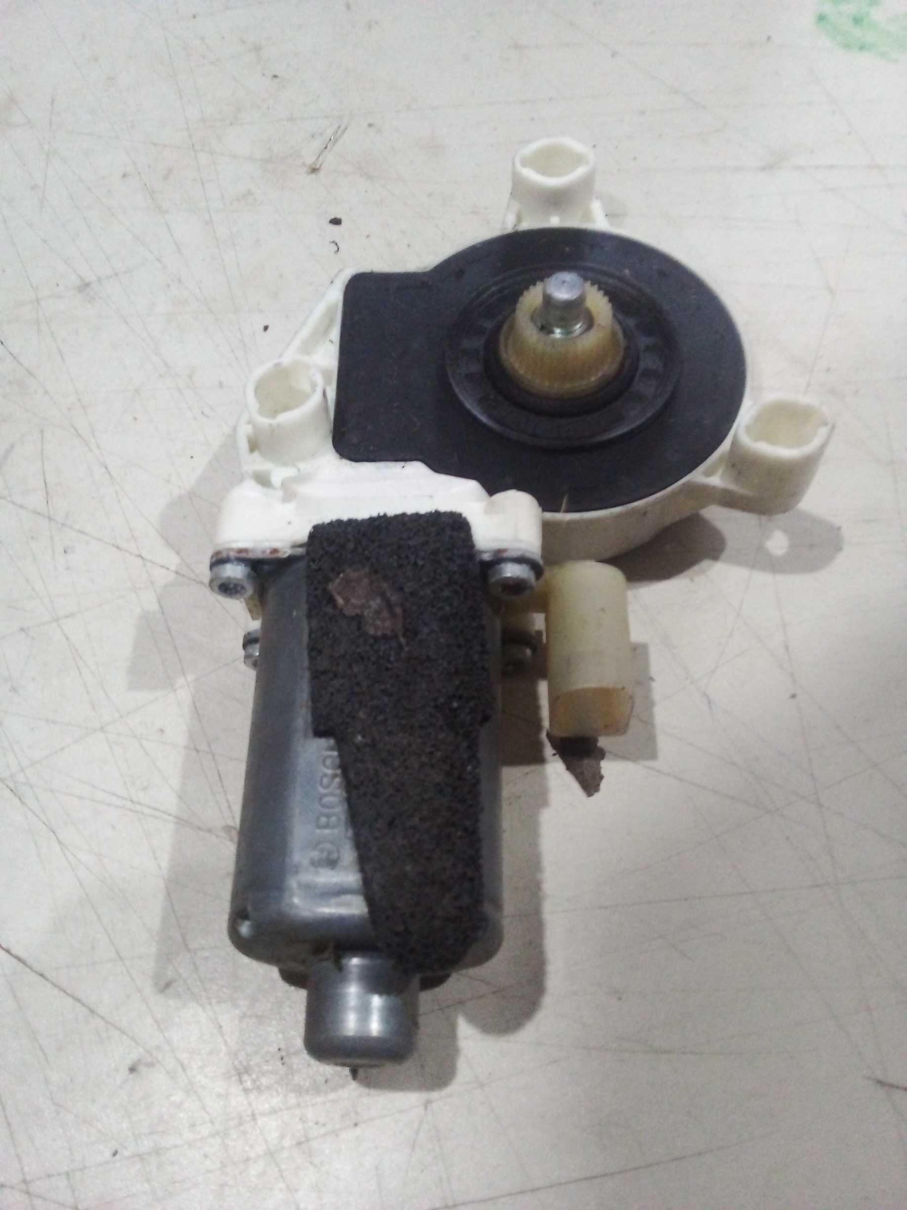 MOTOR MAQUINA VIDRO ESQ POLO 2011 6QE839752 2