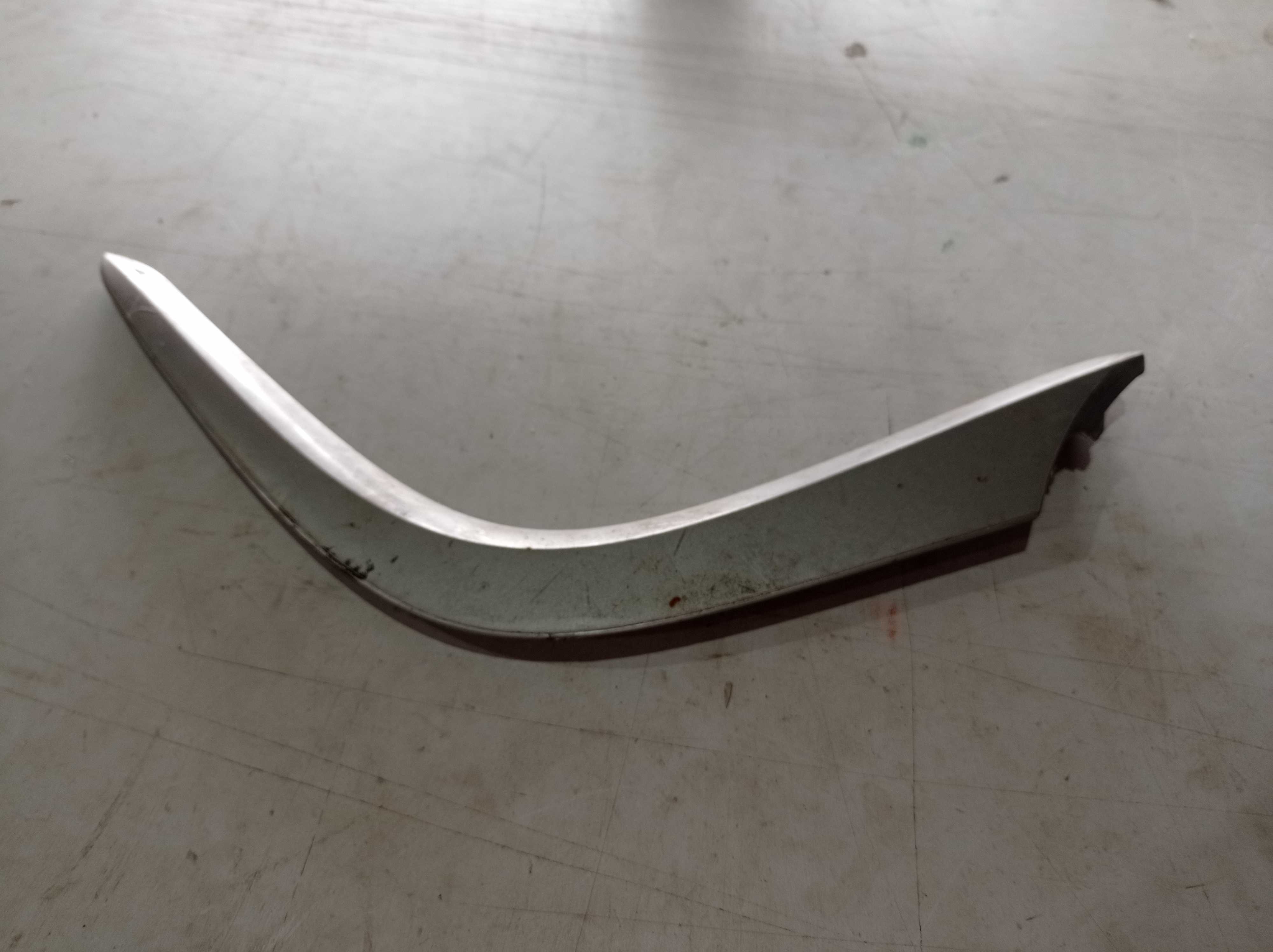 MOLDURA LATERAL PAINEL DIREITO TOYOTA COROLLA 2007 1