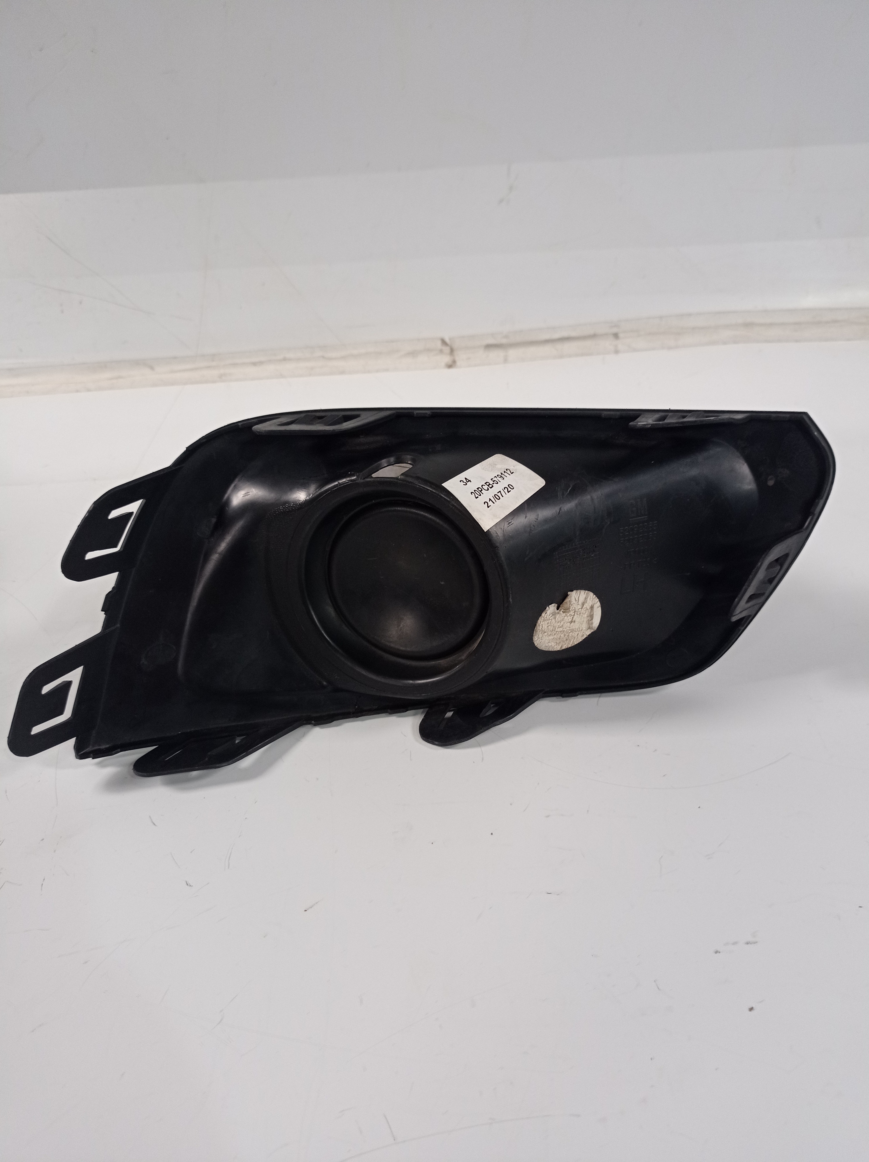 52092365 Moldura Farol Milha Diant Esq Onix Prisma 2017 19 2