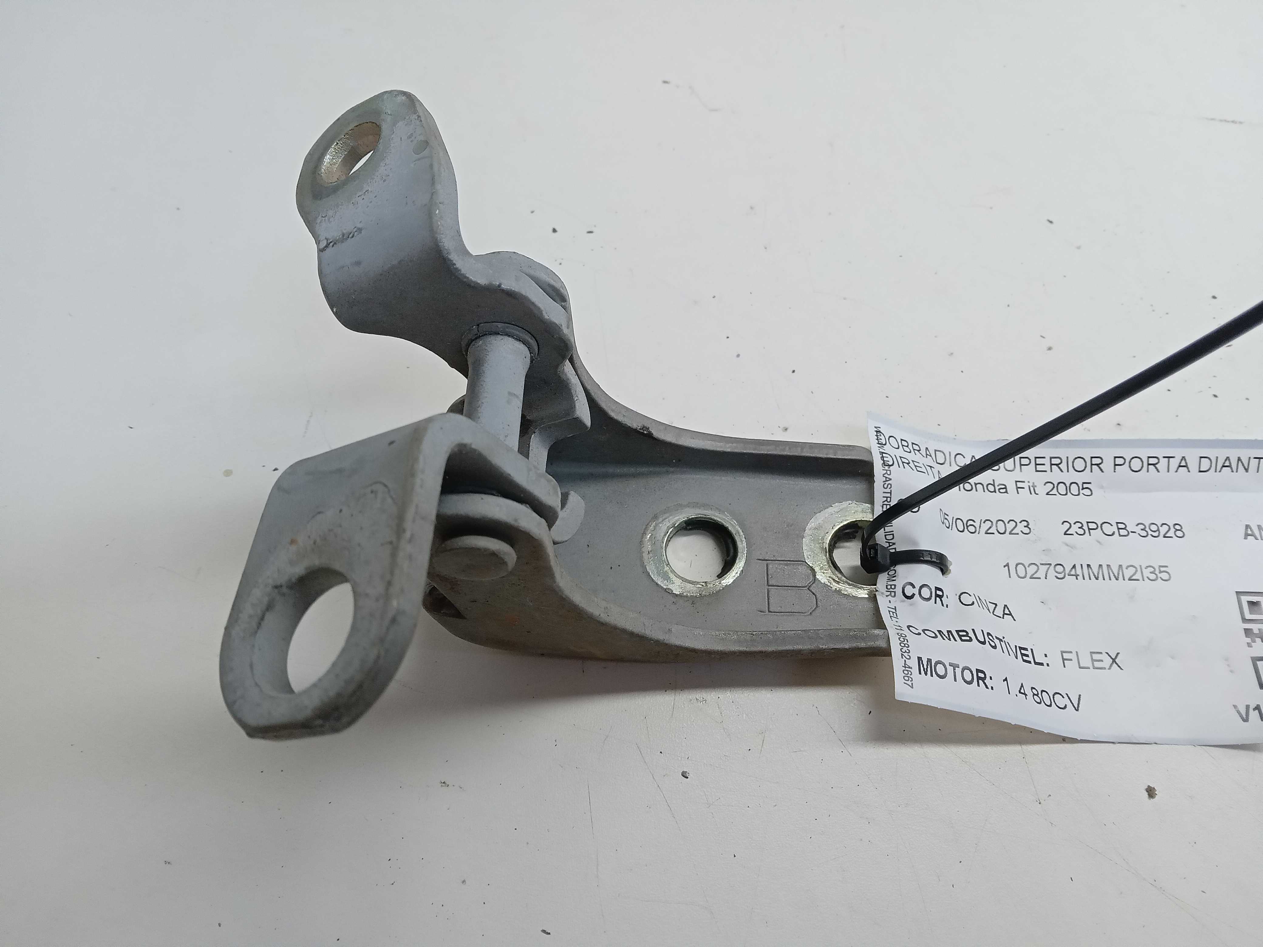 DOBRADIÇA SUPERIOR PORTA DIANTEIRA DIREITA Honda Fit 2005 1